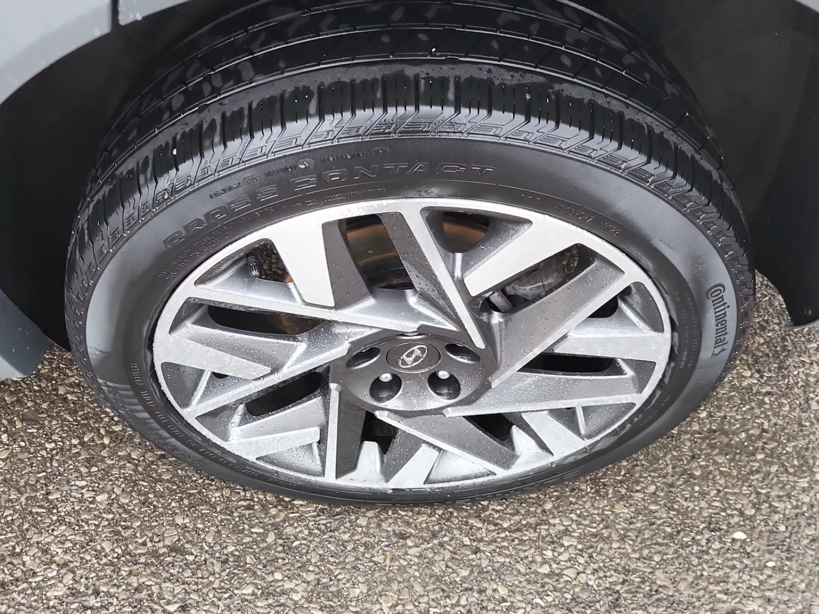 Left Rear Wheel/Tire Photo