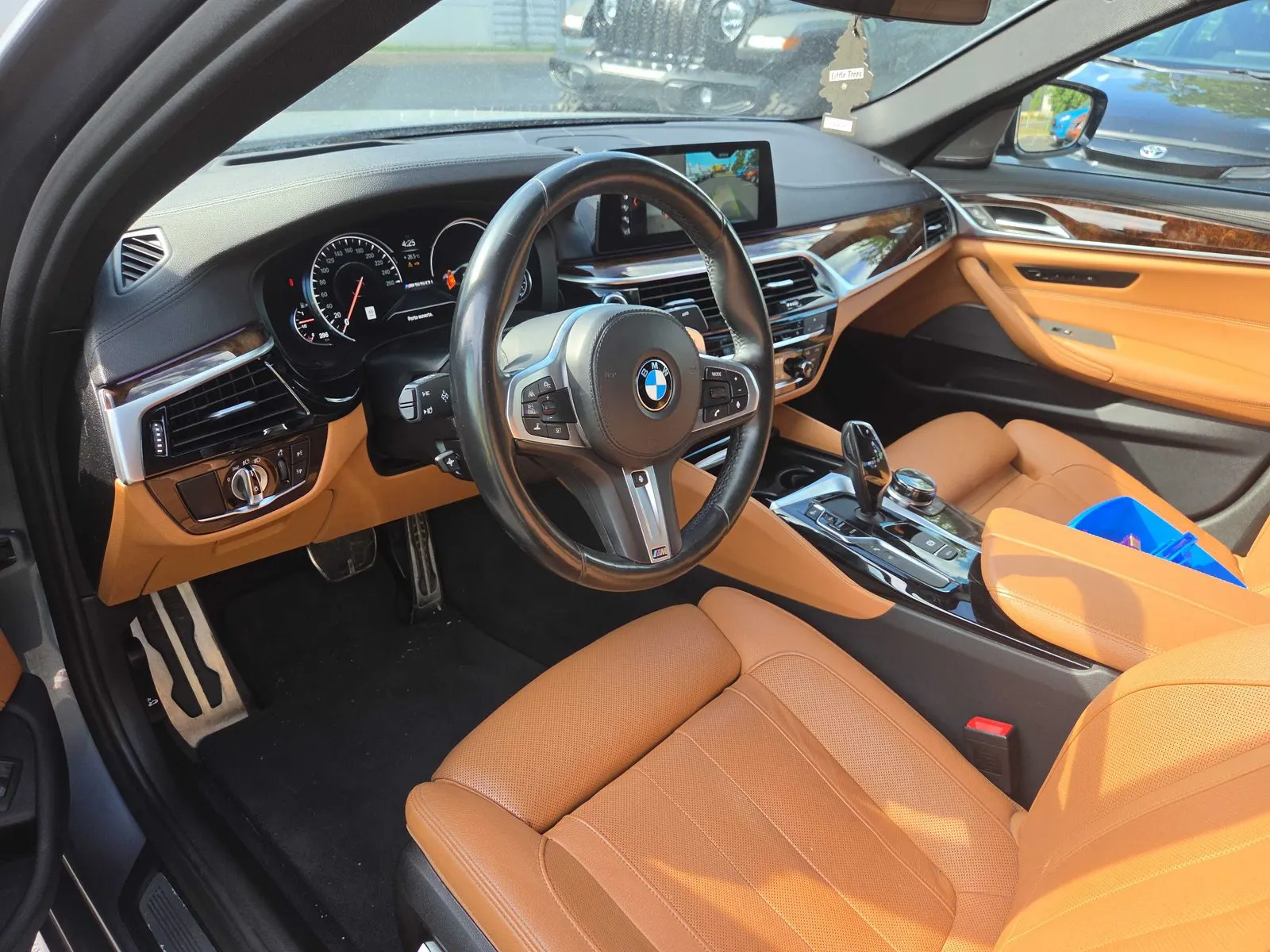Interior driver side