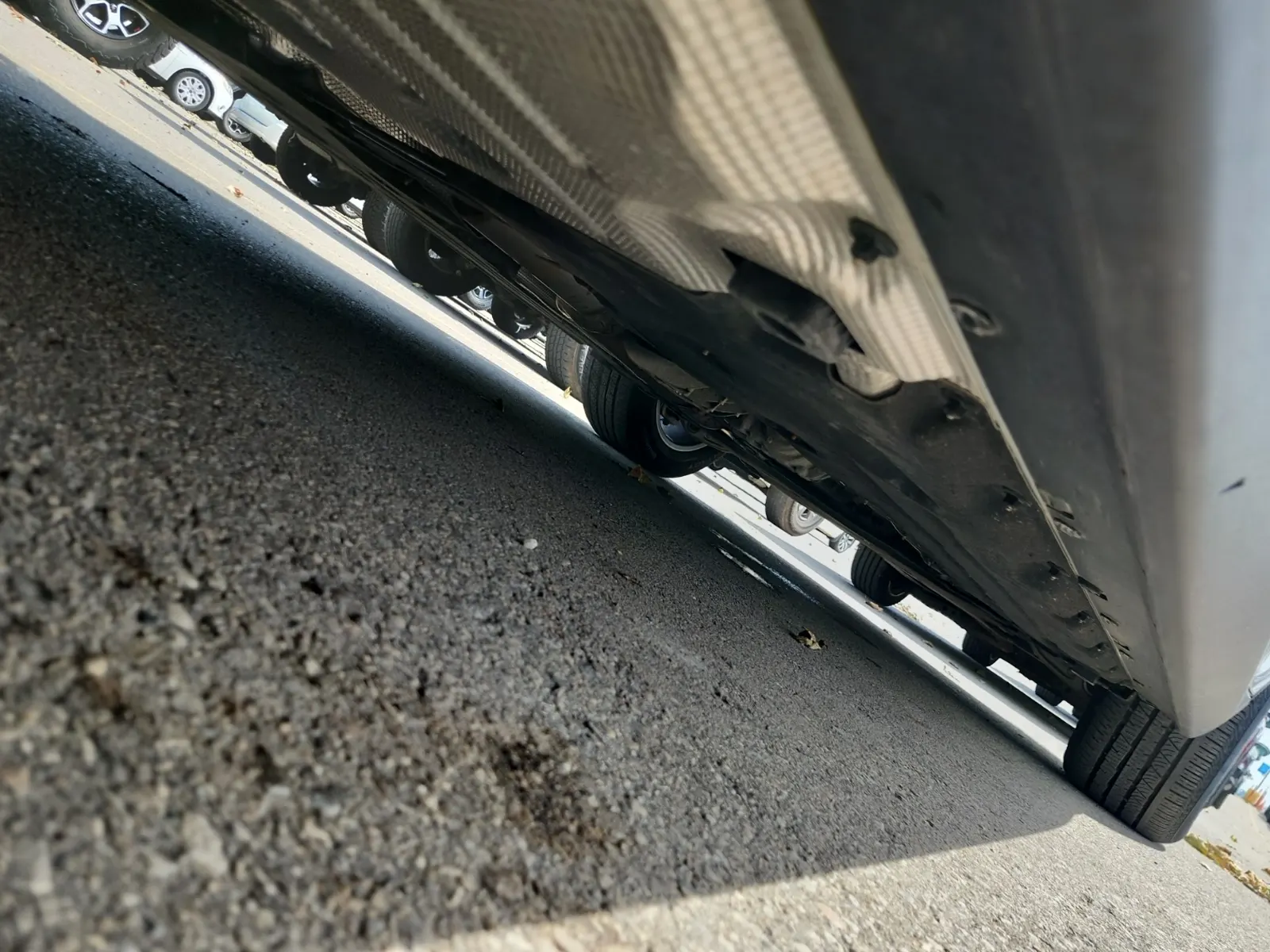 Undercarriage - Passenger Photo