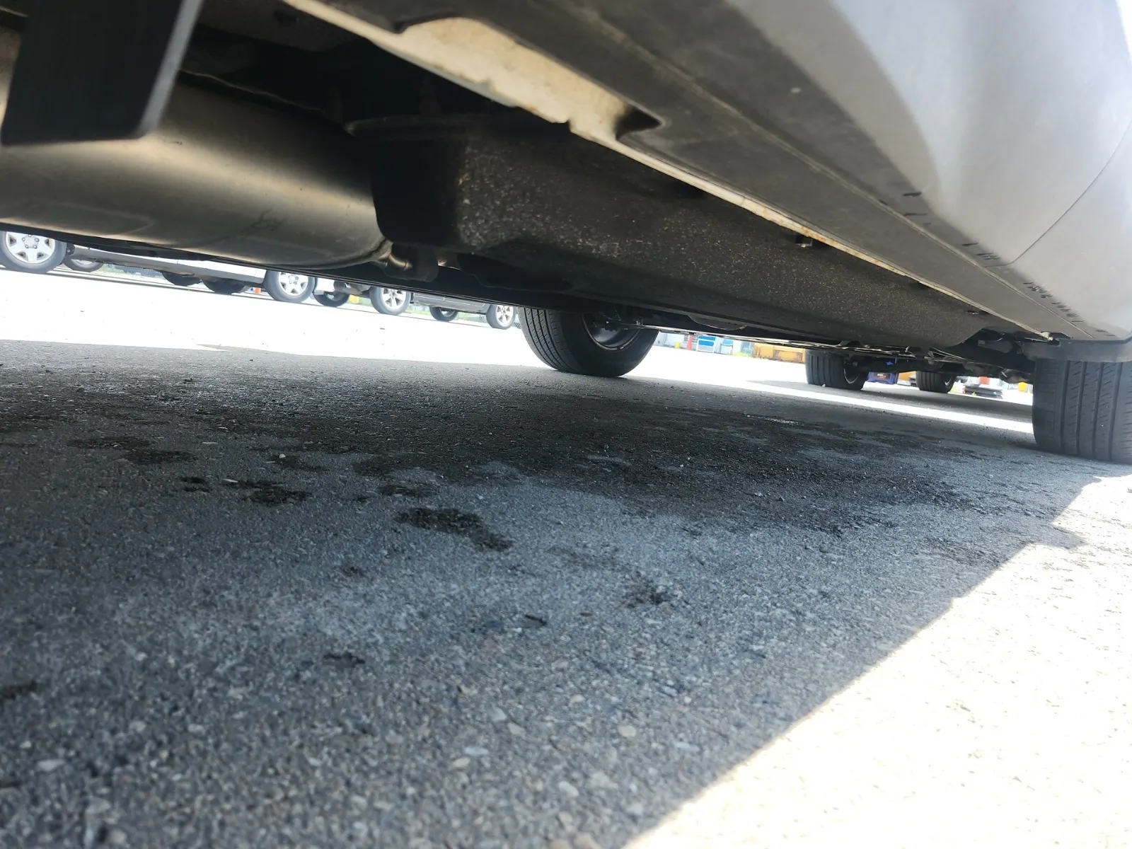 Undercarriage - Passenger Photo
