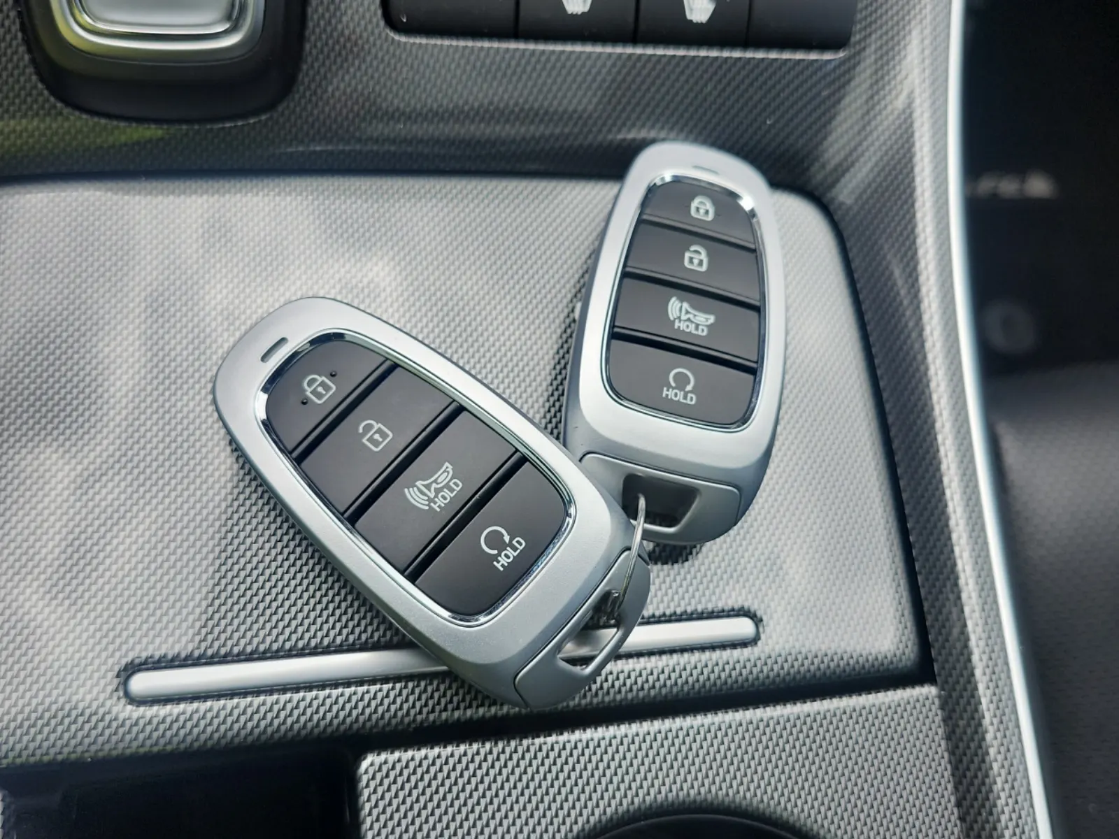 Keys/Fobs/Manual Photo