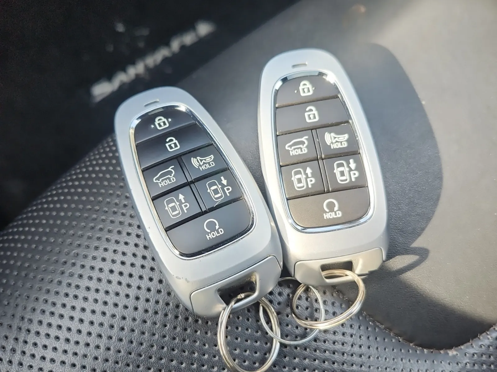 Keys/Fobs/Manual Photo