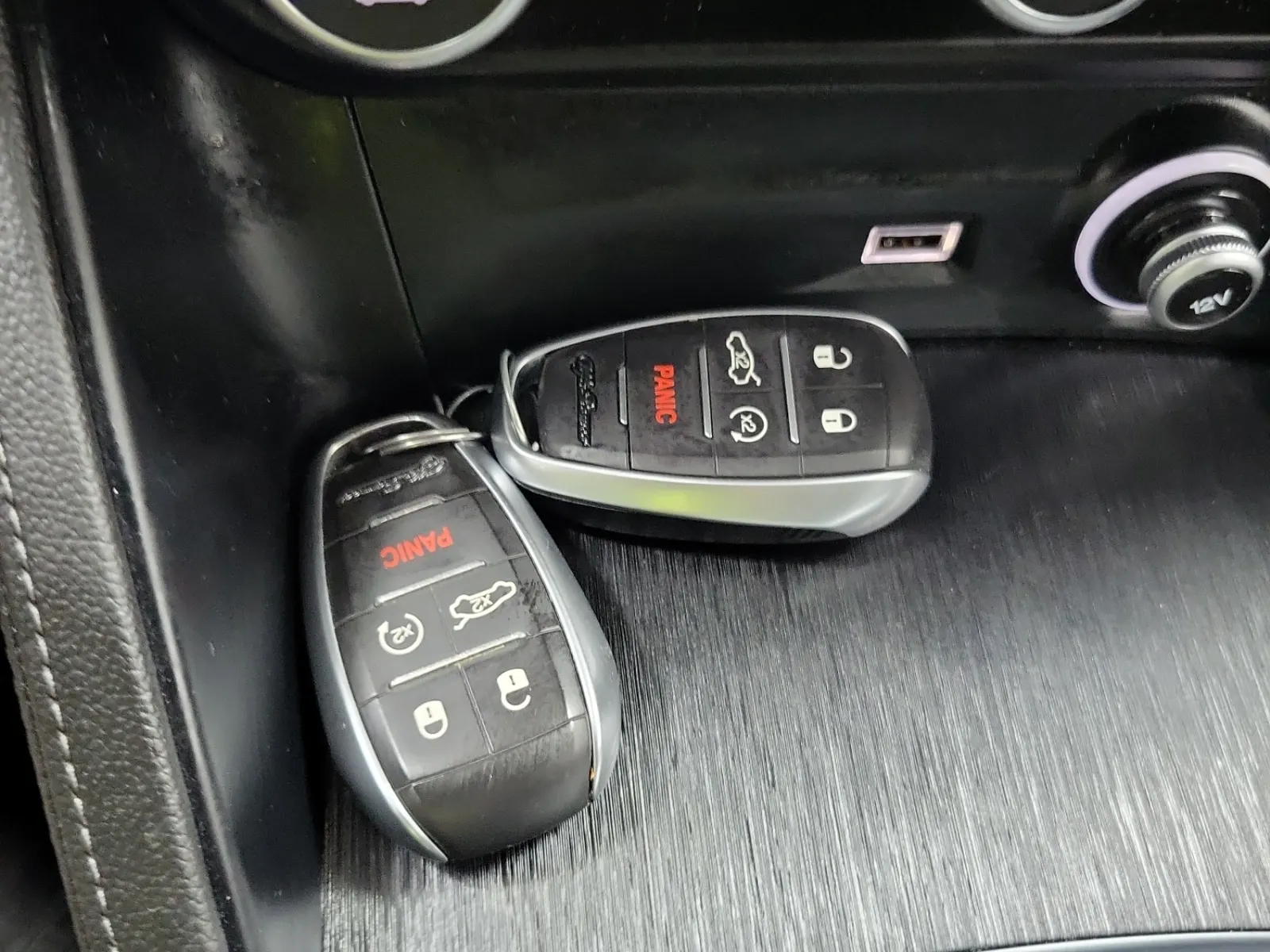 Keys/Fobs/Manual Photo