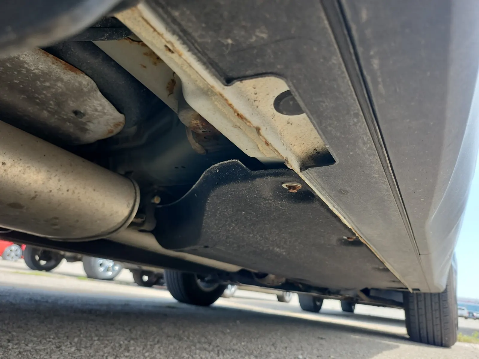 Undercarriage - Passenger Photo
