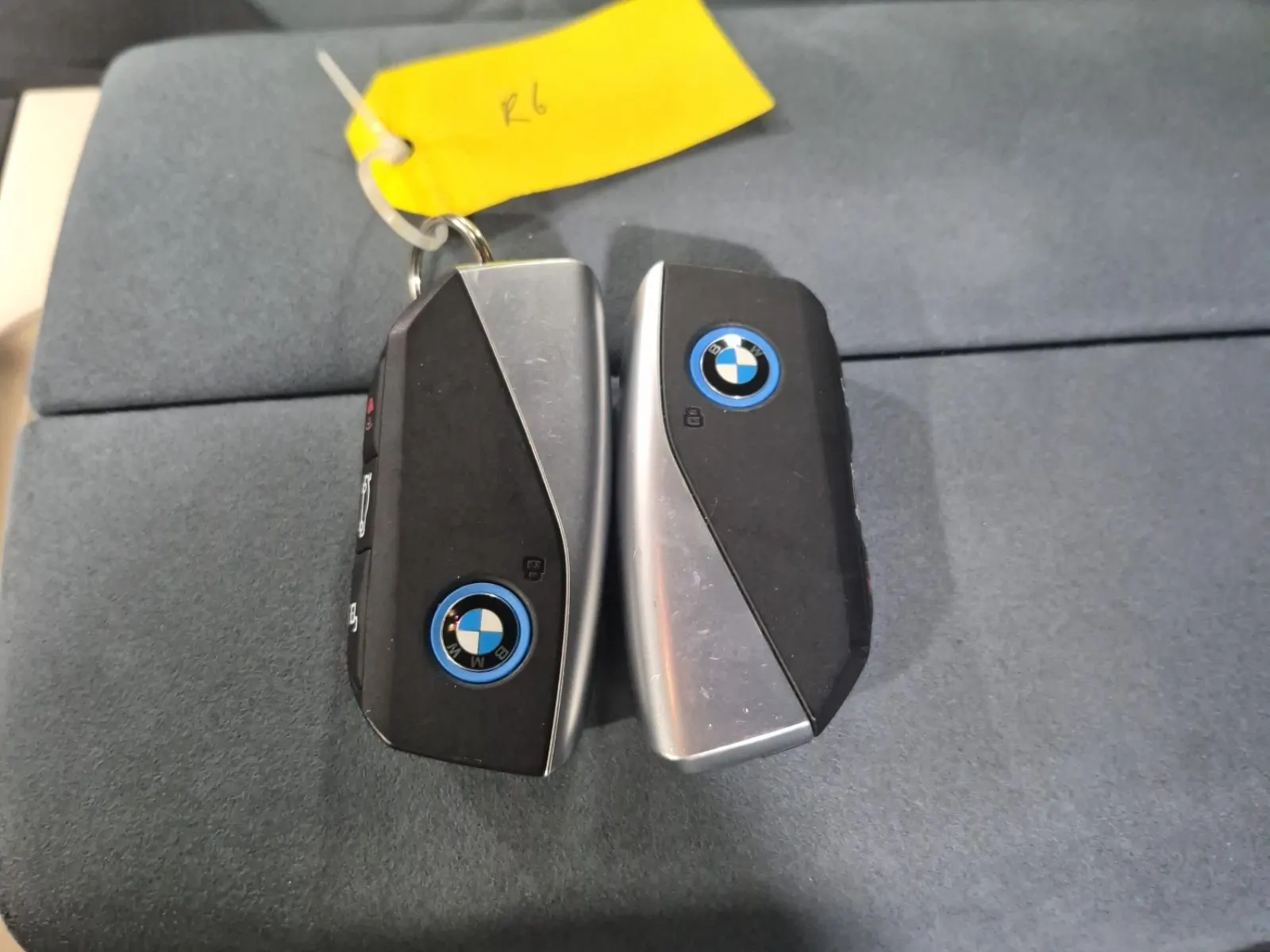 Keys/Fobs/Manual Photo