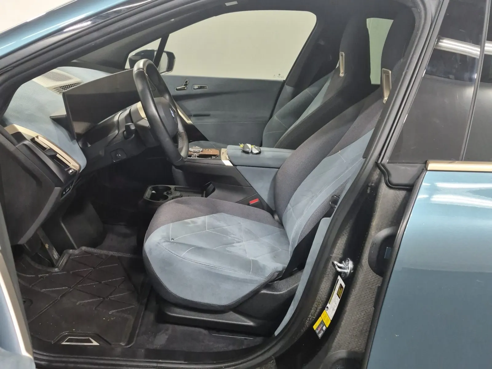 Front Interior Photo