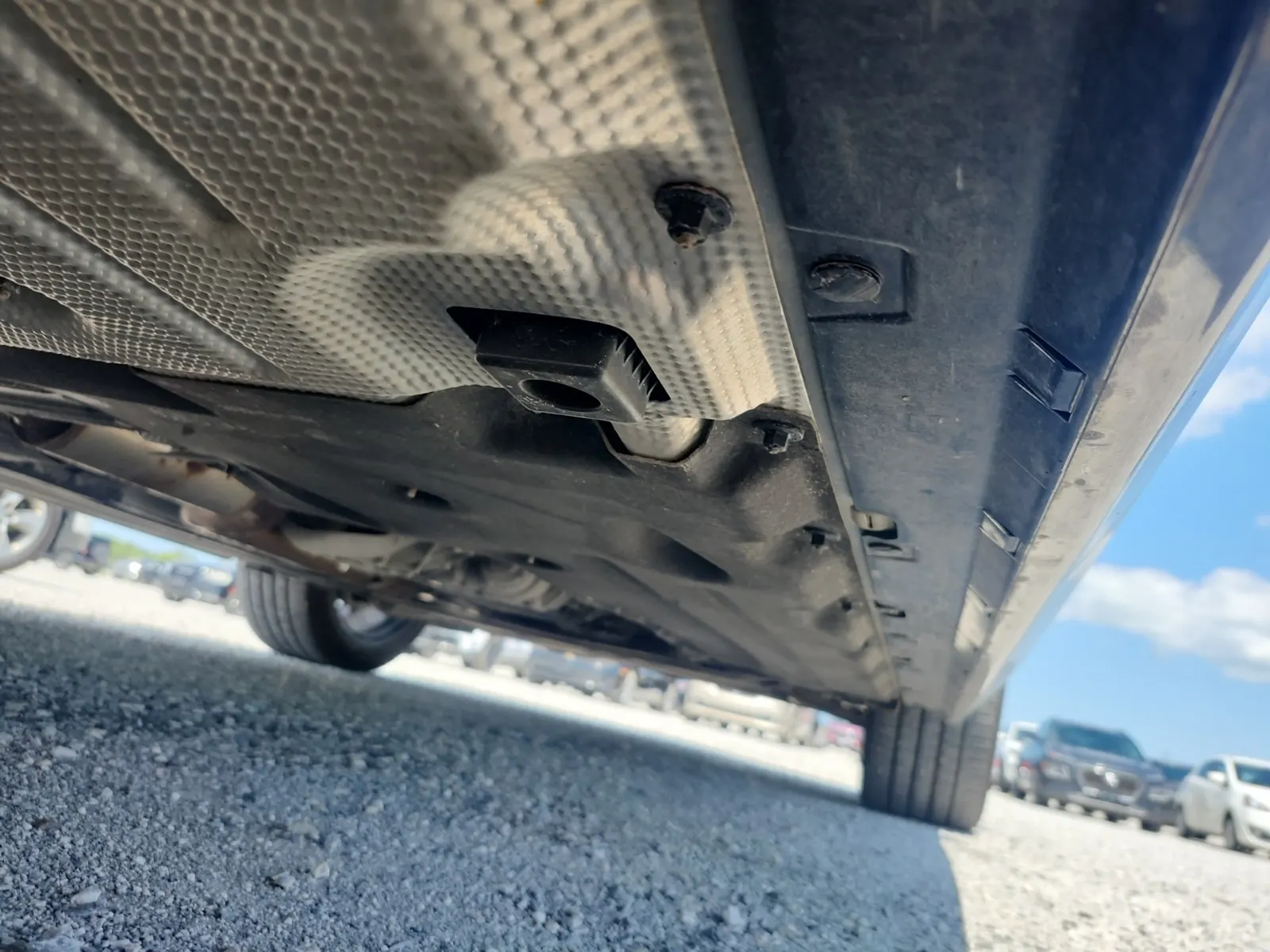 Undercarriage - Passenger Photo
