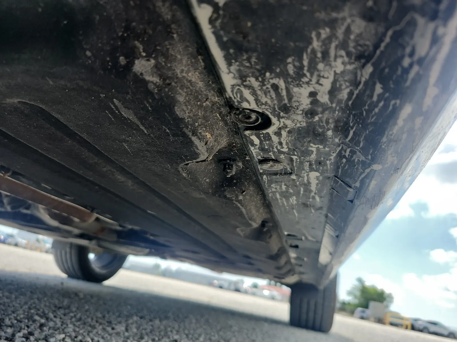 Undercarriage - Driver Photo