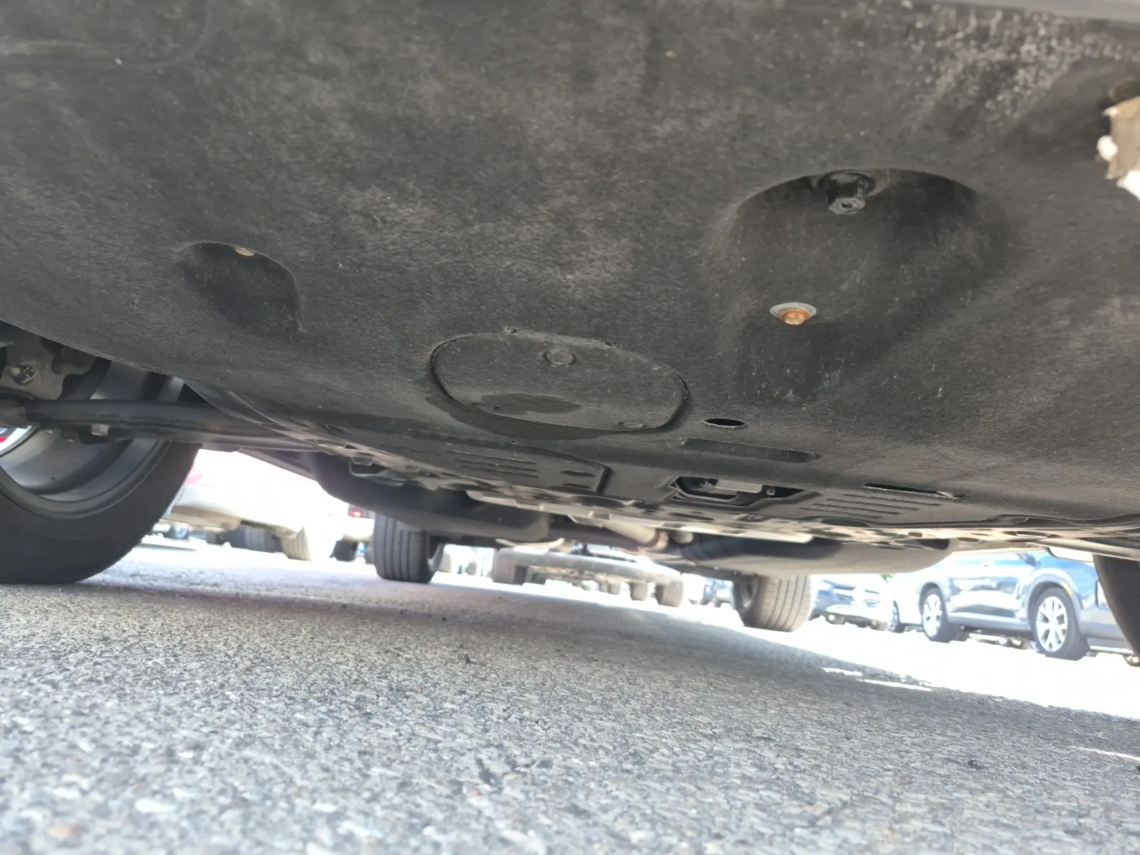 Undercarriage - Front Photo