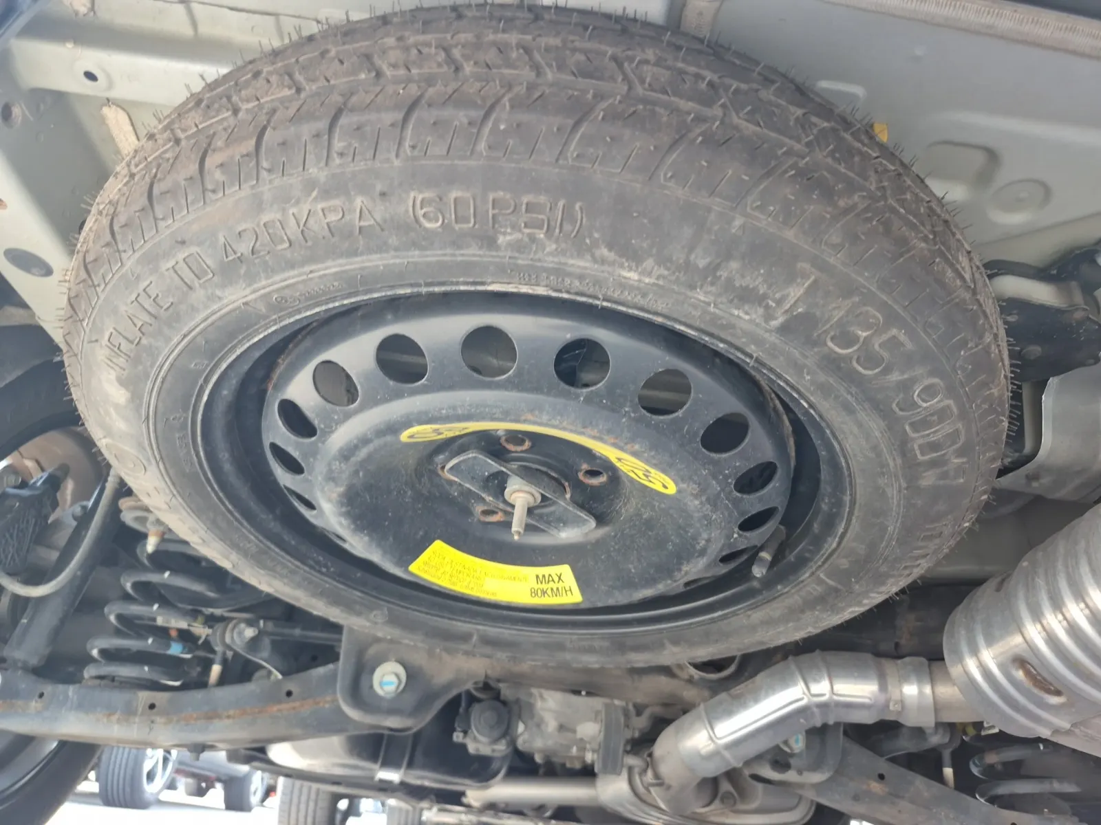 Spare Tire & Wheel Photo