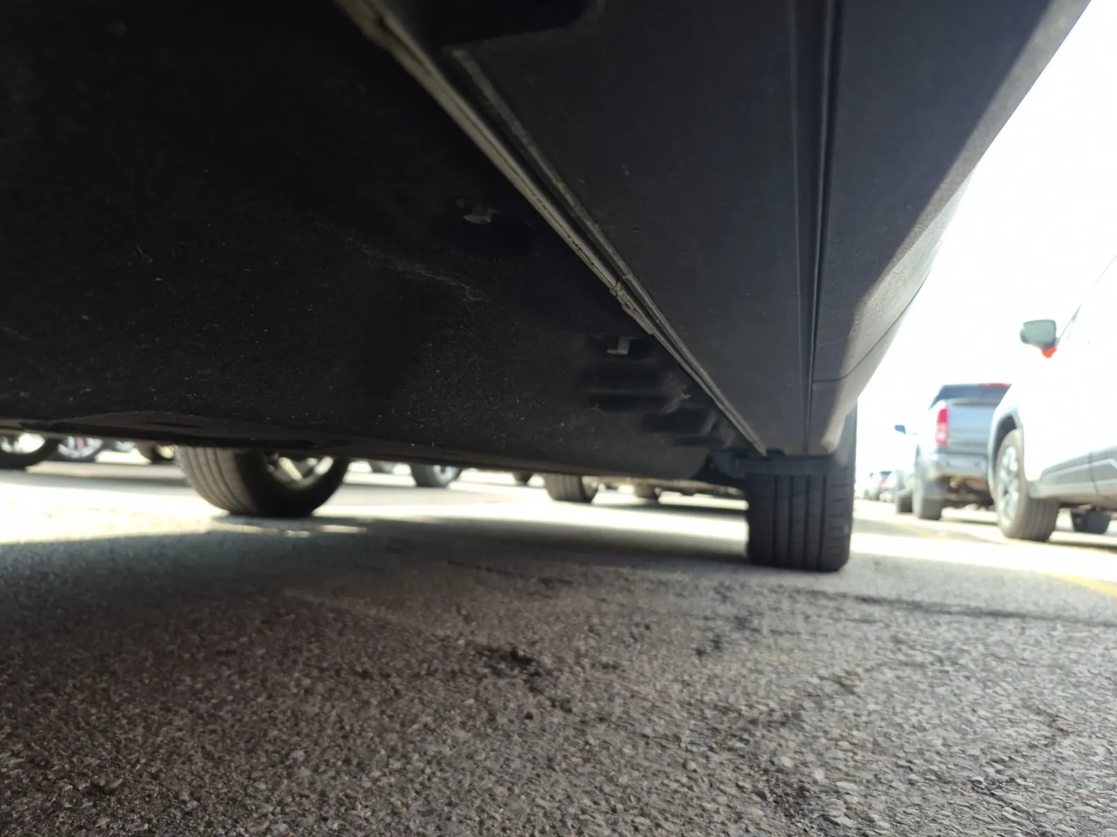 Undercarriage - Passenger Photo