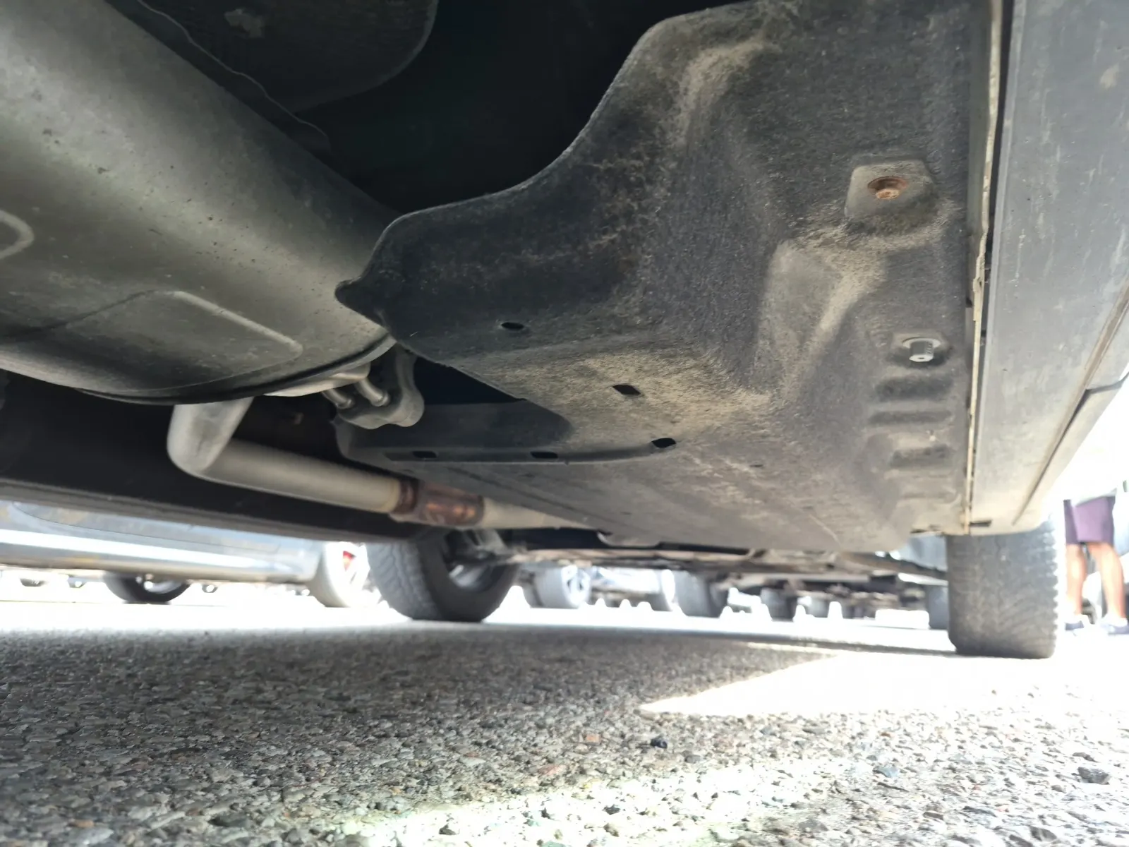 Undercarriage - Passenger Photo