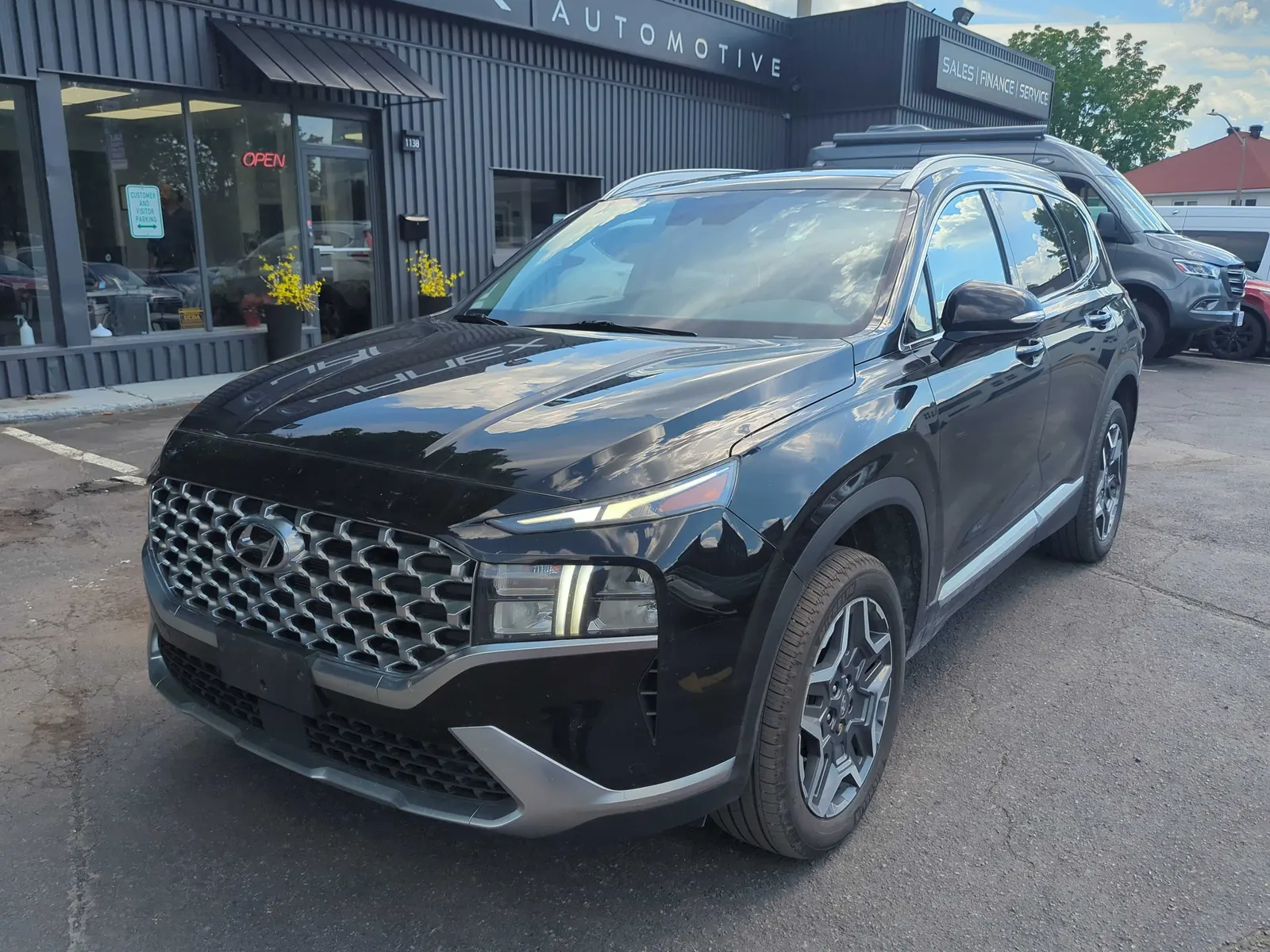 3/4 Front (Main image)