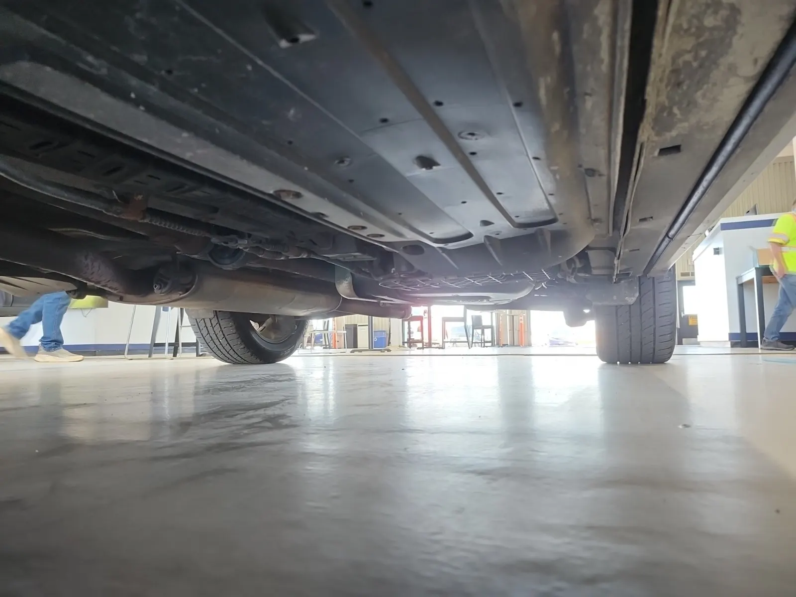 Undercarriage - Driver Photo