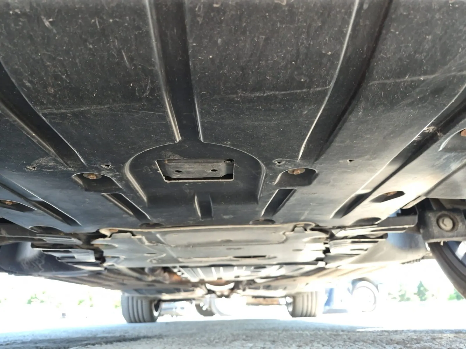 Undercarriage - Front Photo