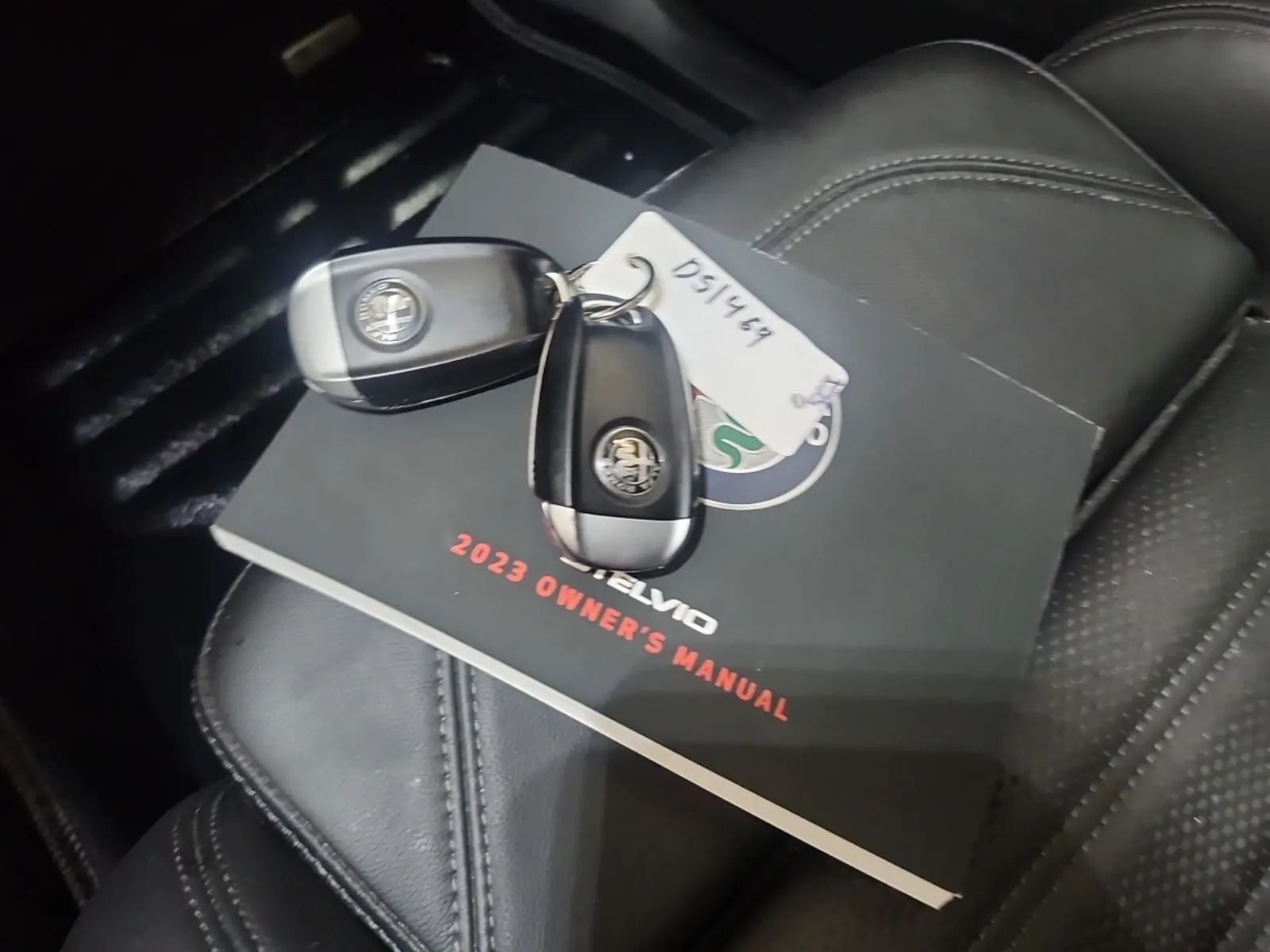 Keys/Fobs/Manual Photo