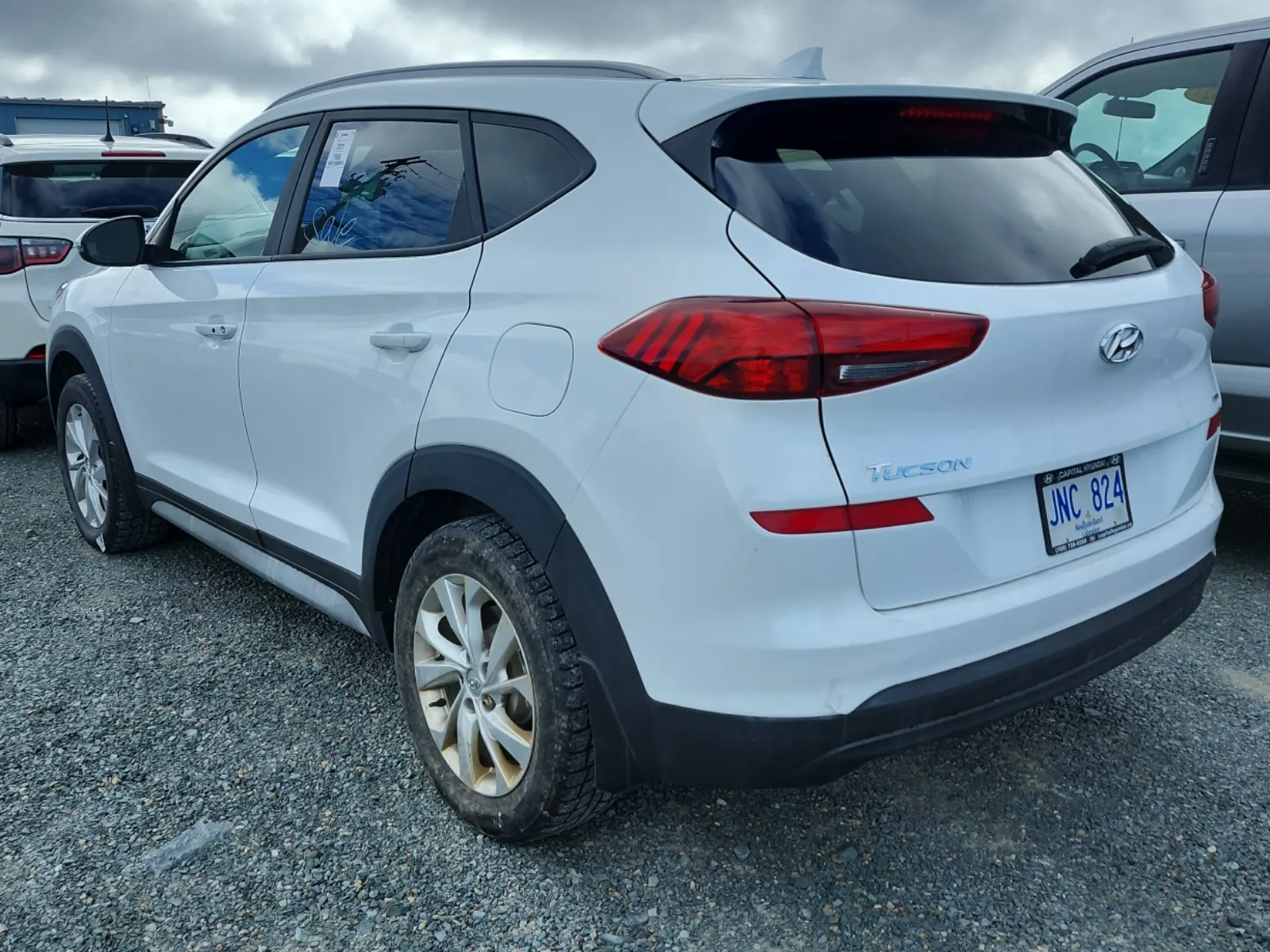 Driver Rear 3/4 Photo