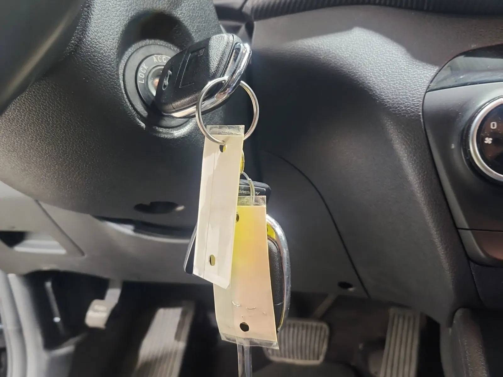 Keys/Fobs/Manual Photo