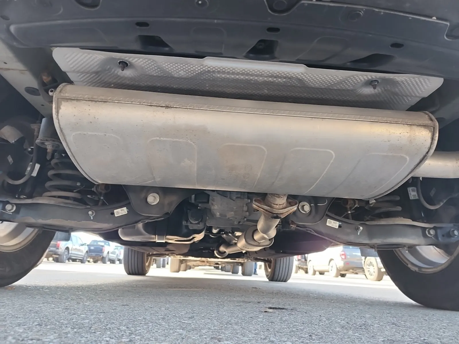 Undercarriage - Rear Photo