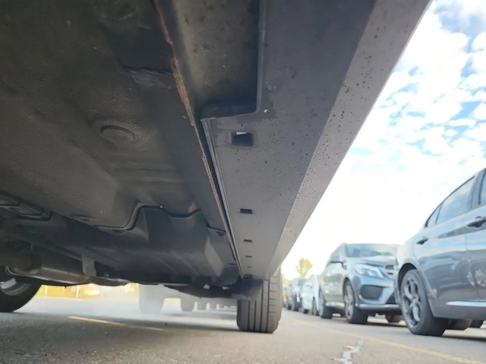 Undercarriage - Driver Photo