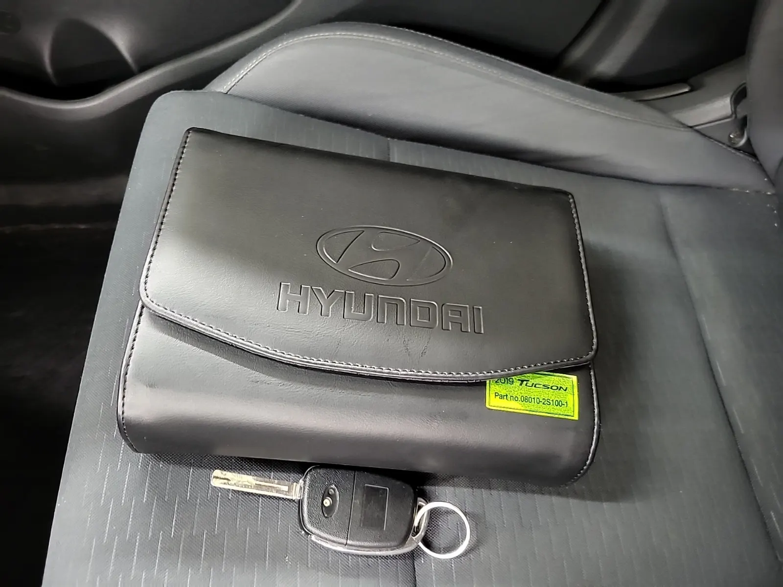 Keys/Fobs/Manual Photo