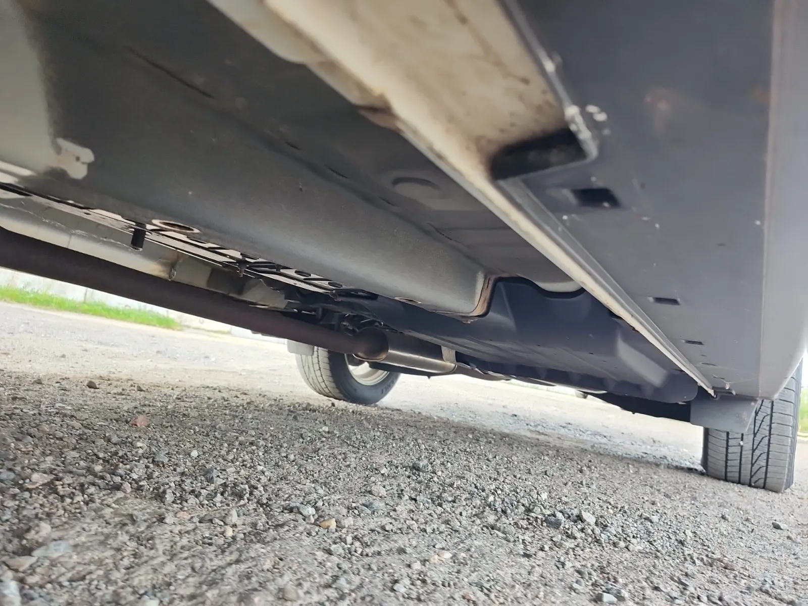 Undercarriage - Driver Photo