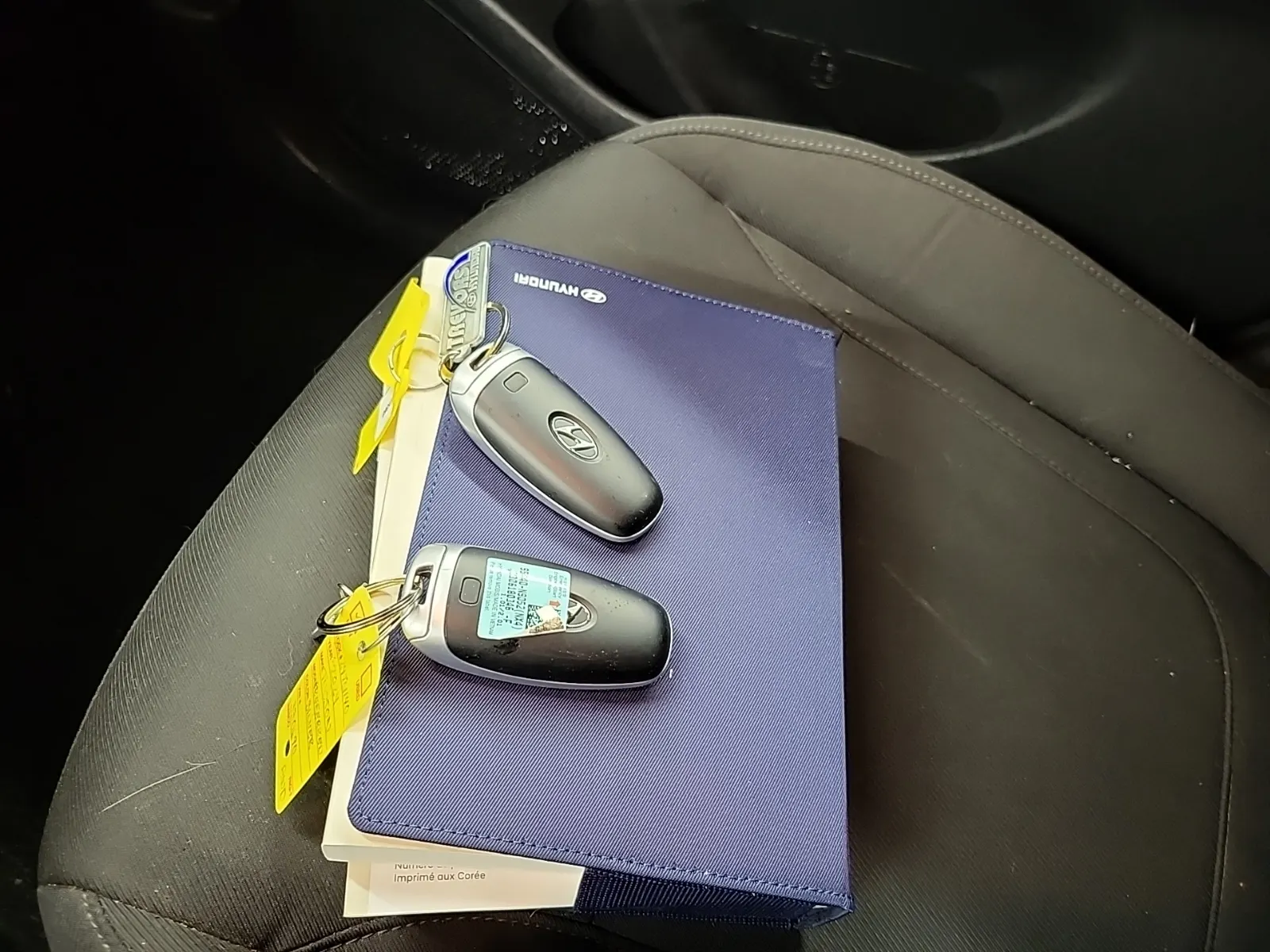 Keys/Fobs/Manual Photo
