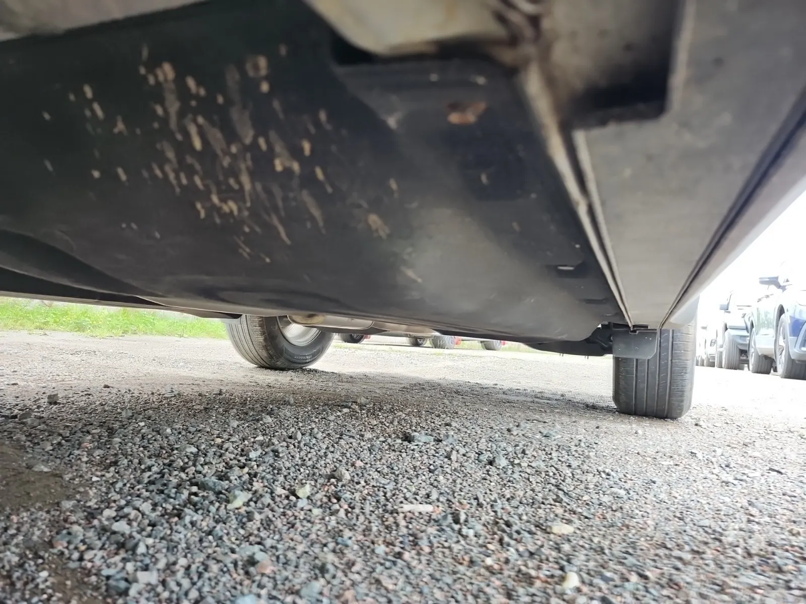 Undercarriage - Driver Photo
