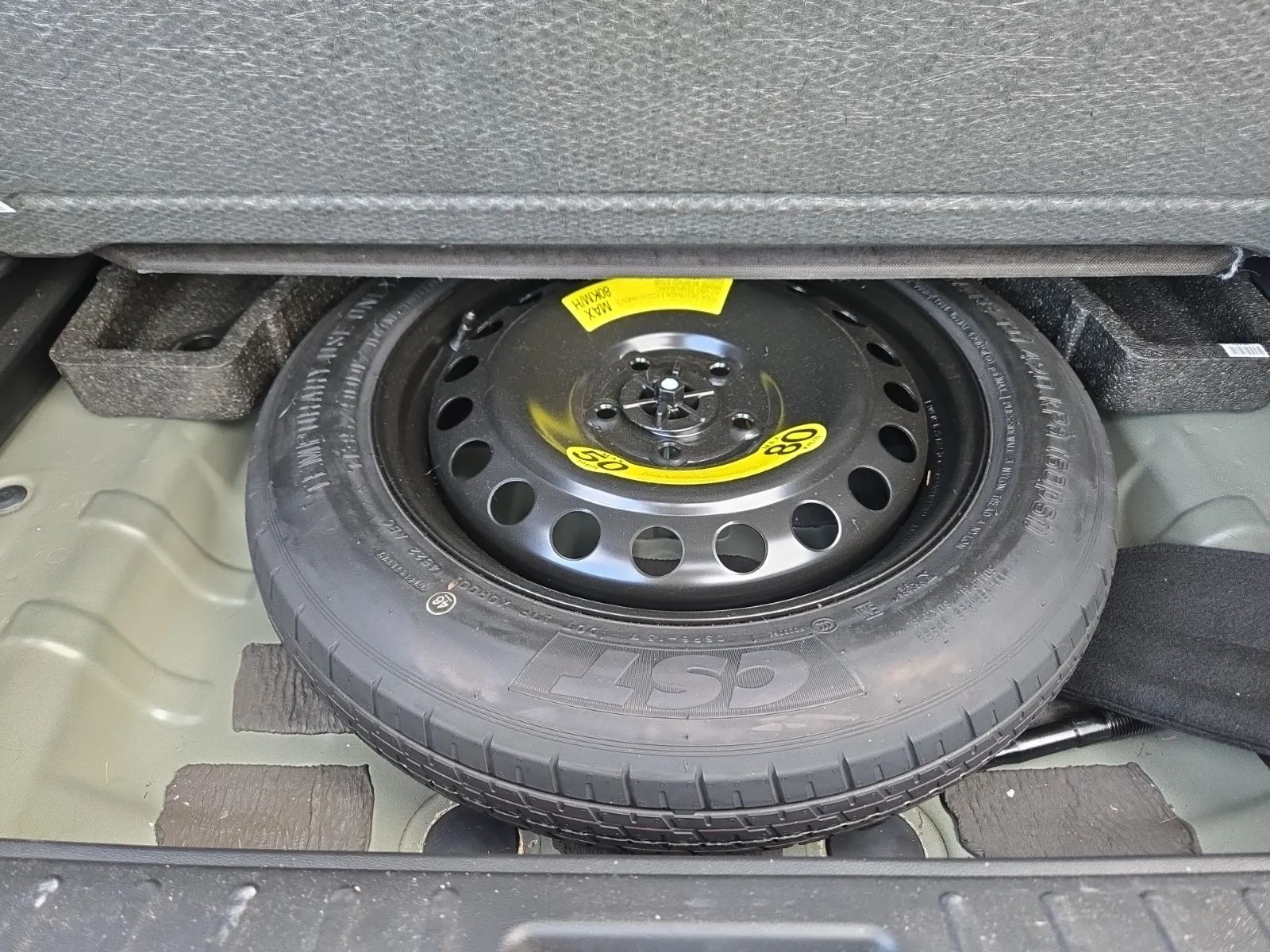 Spare Tire & Wheel Photo