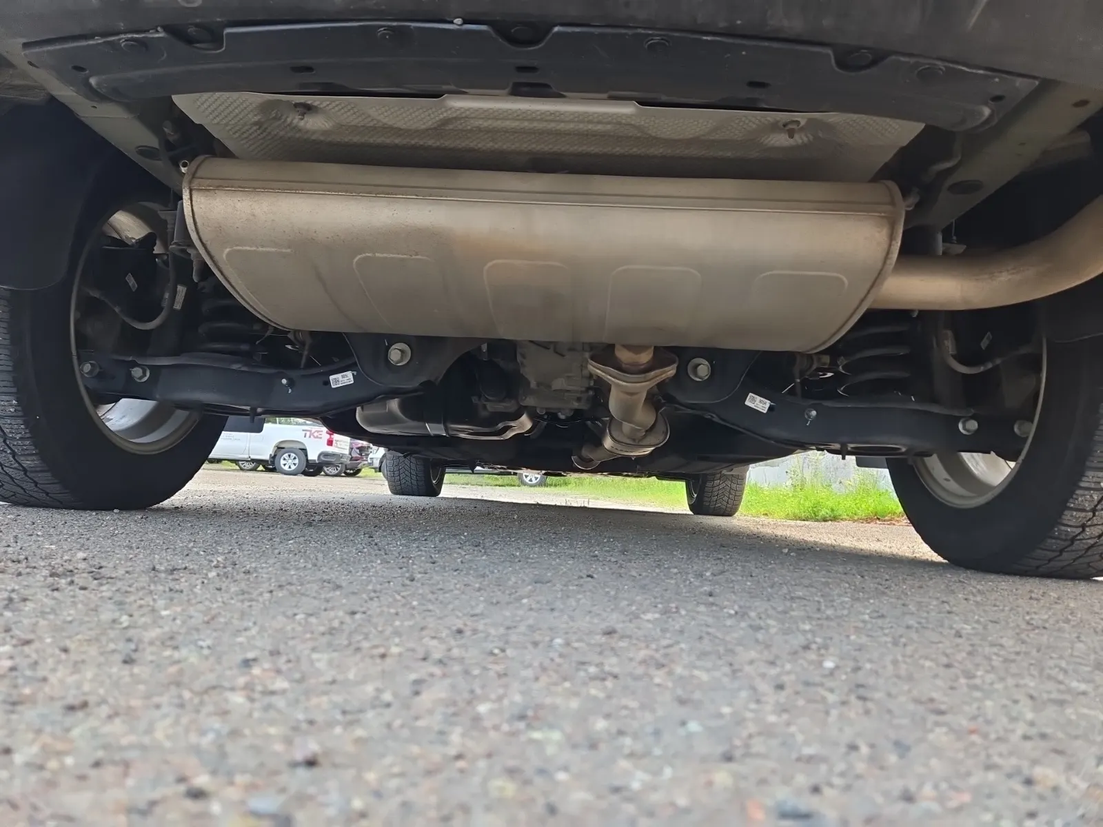 Undercarriage - Rear Photo