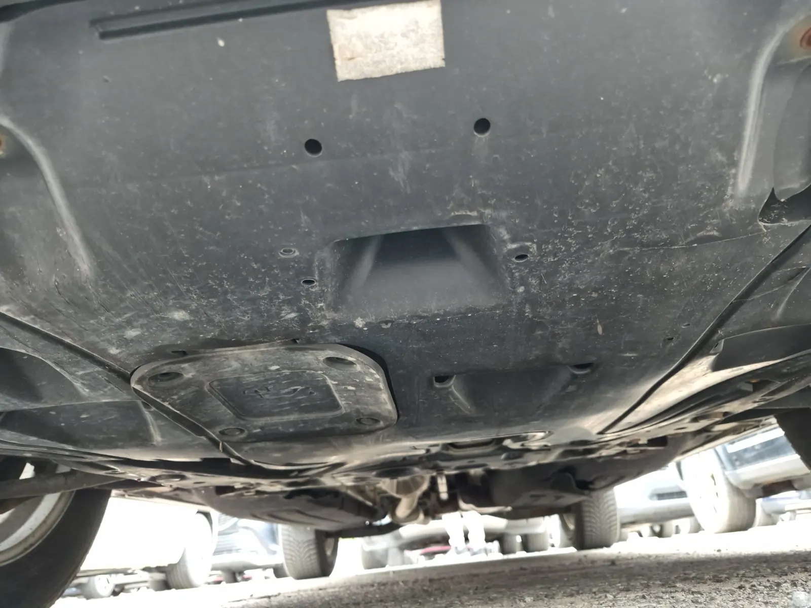 Undercarriage - Front Photo