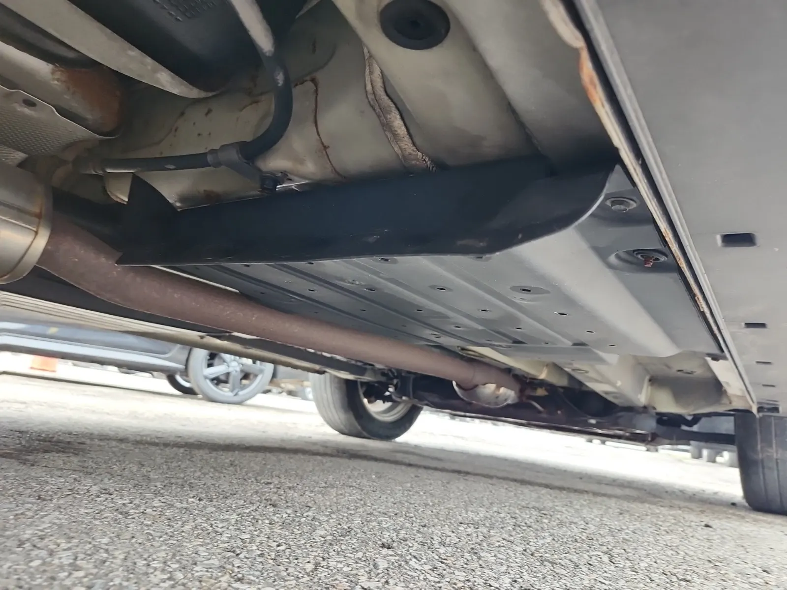 Undercarriage - Passenger Photo
