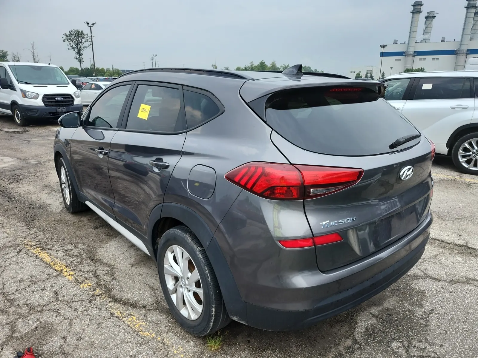 Driver Rear 3/4 Photo