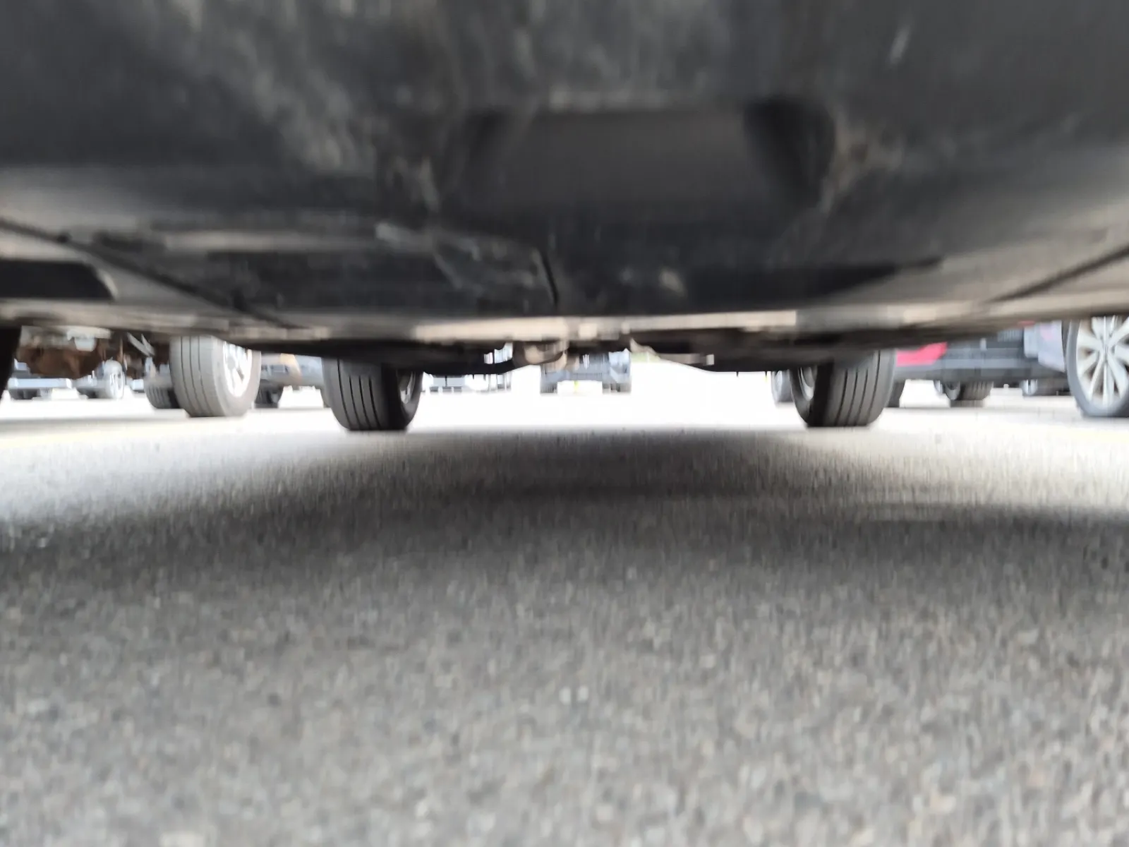 Undercarriage - Front Photo