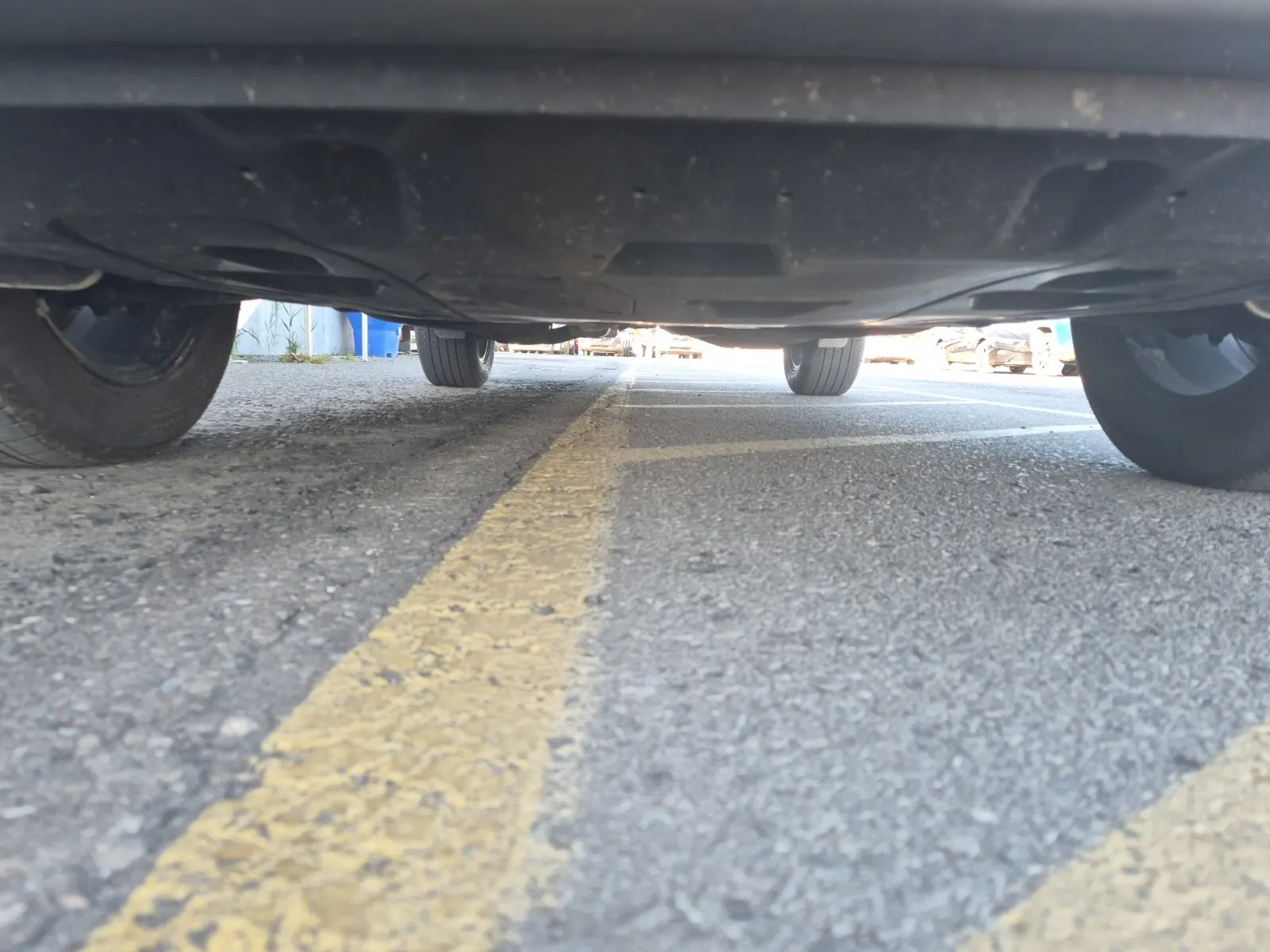 Undercarriage - Front Photo