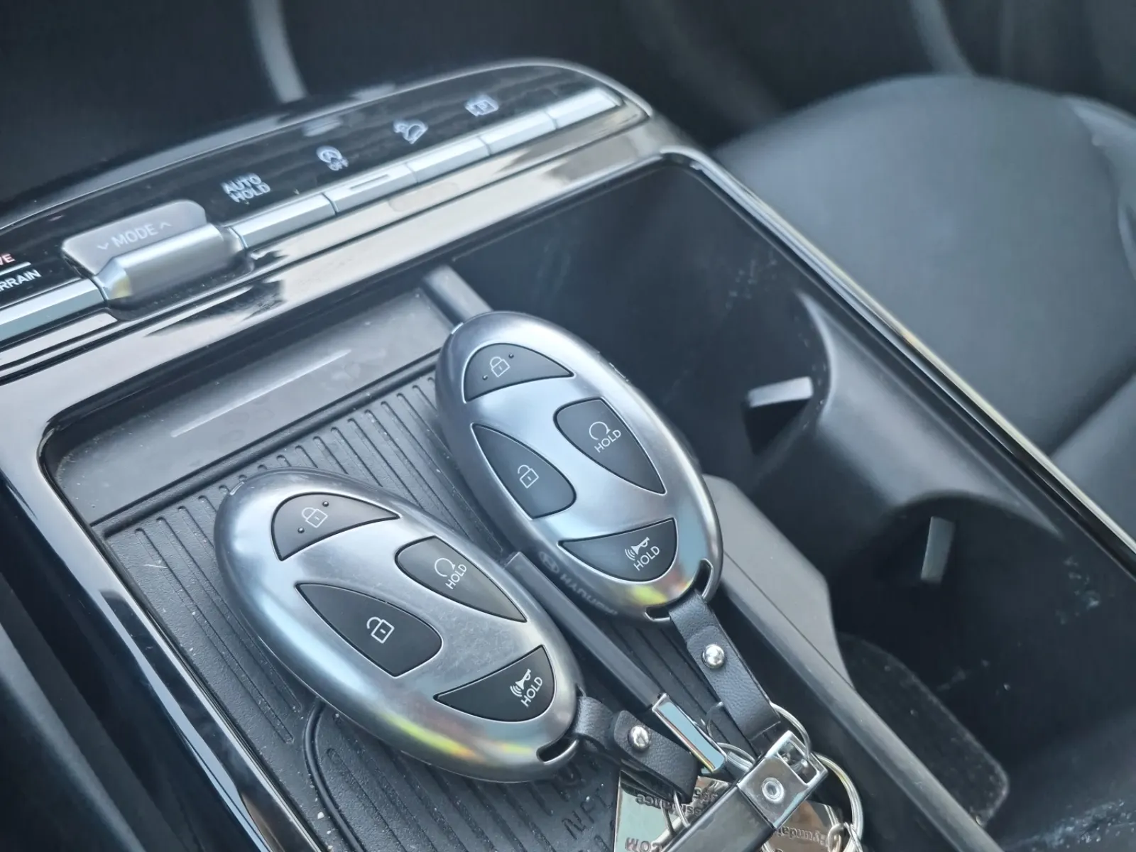 Keys/Fobs/Manual Photo