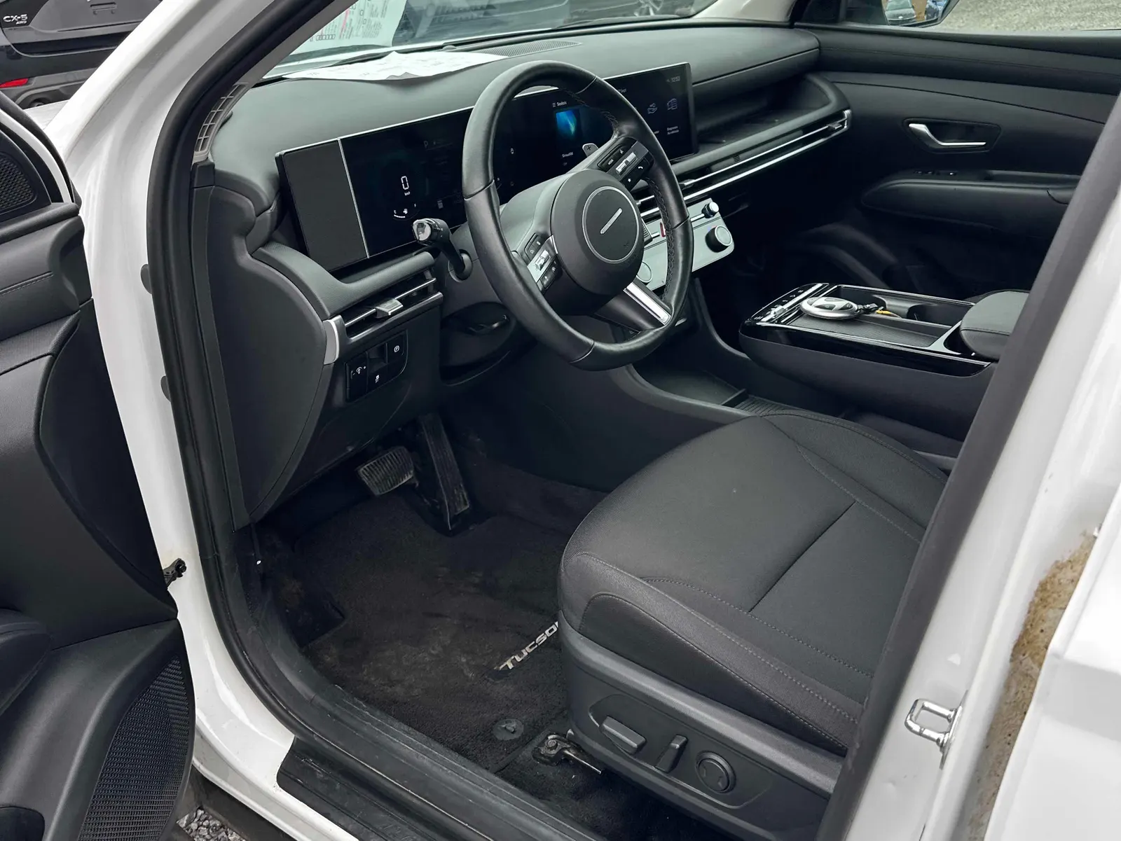Interior driver side