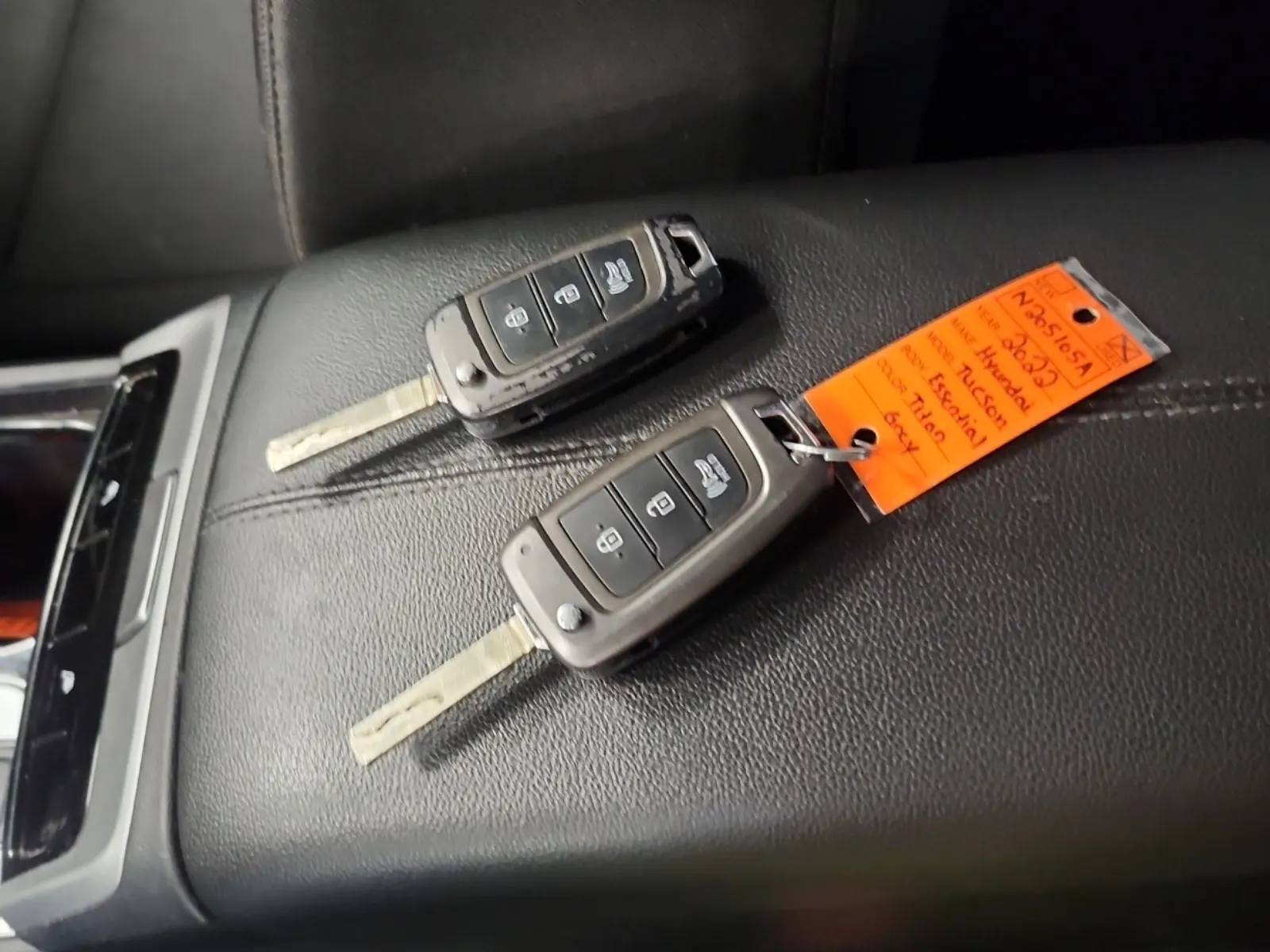 Keys/Fobs/Manual Photo
