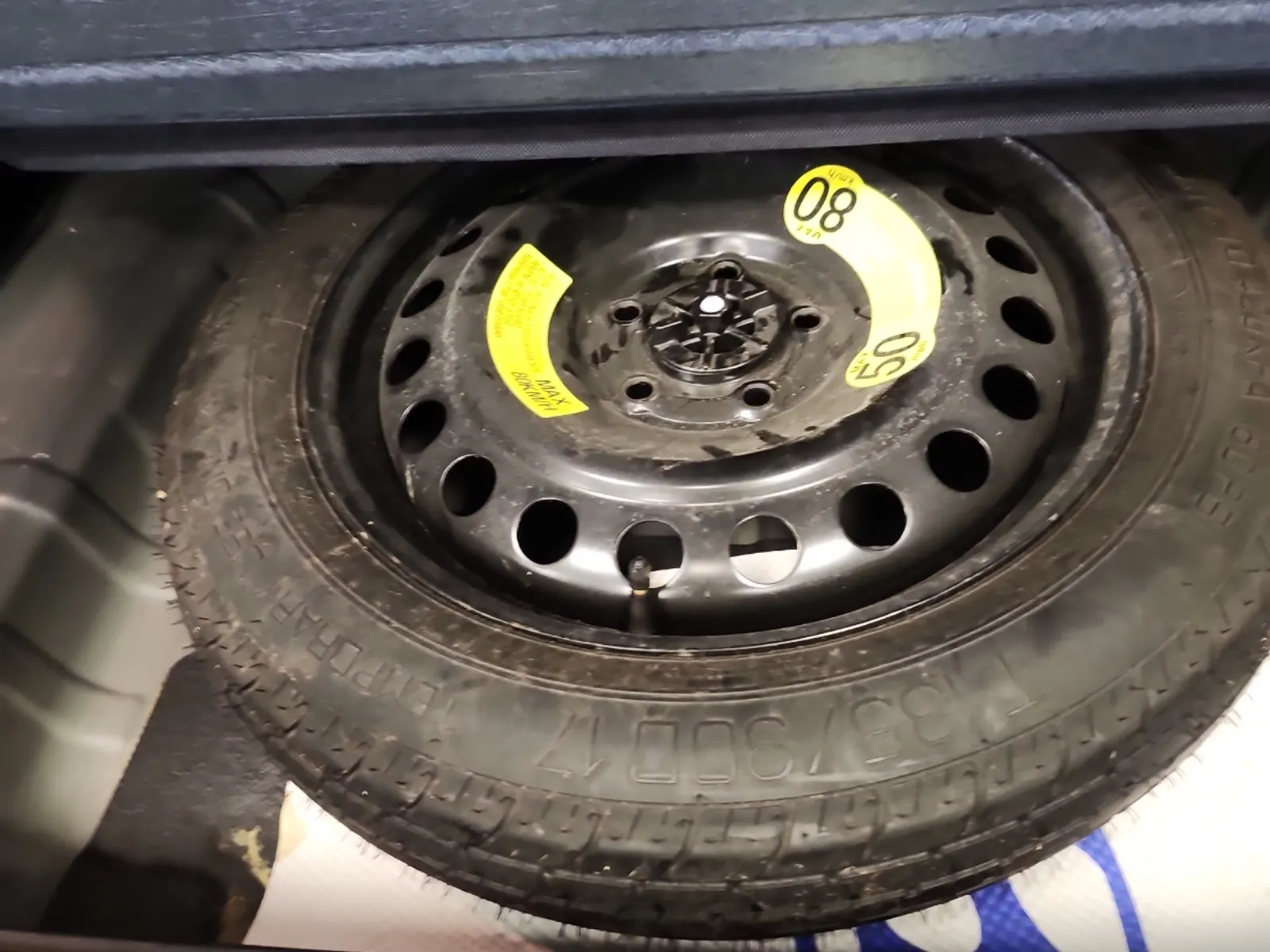 Spare Tire & Wheel Photo