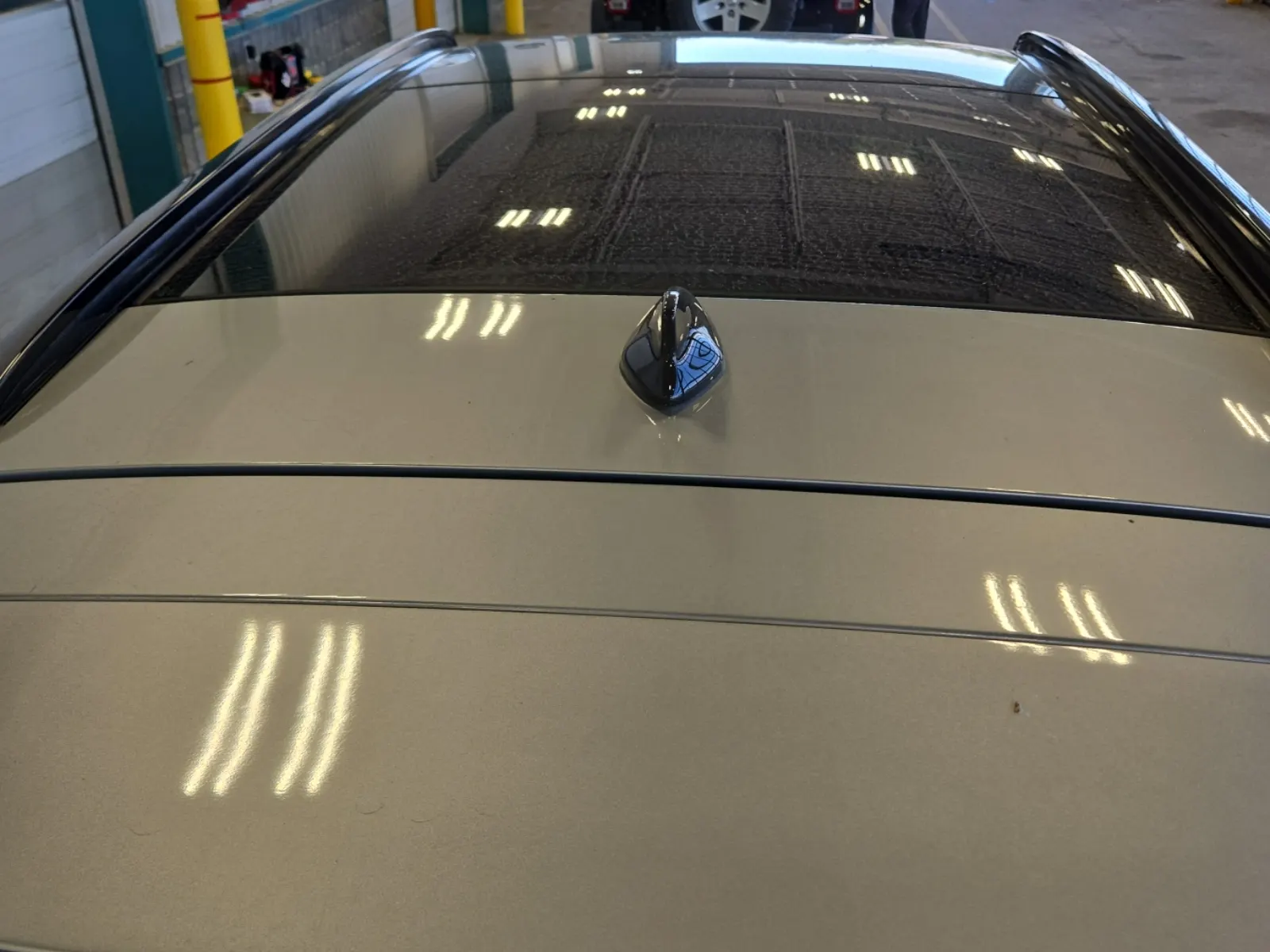 Exterior Roof Photo