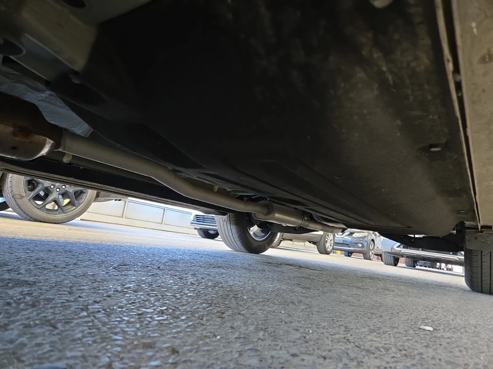 Undercarriage - Driver Photo