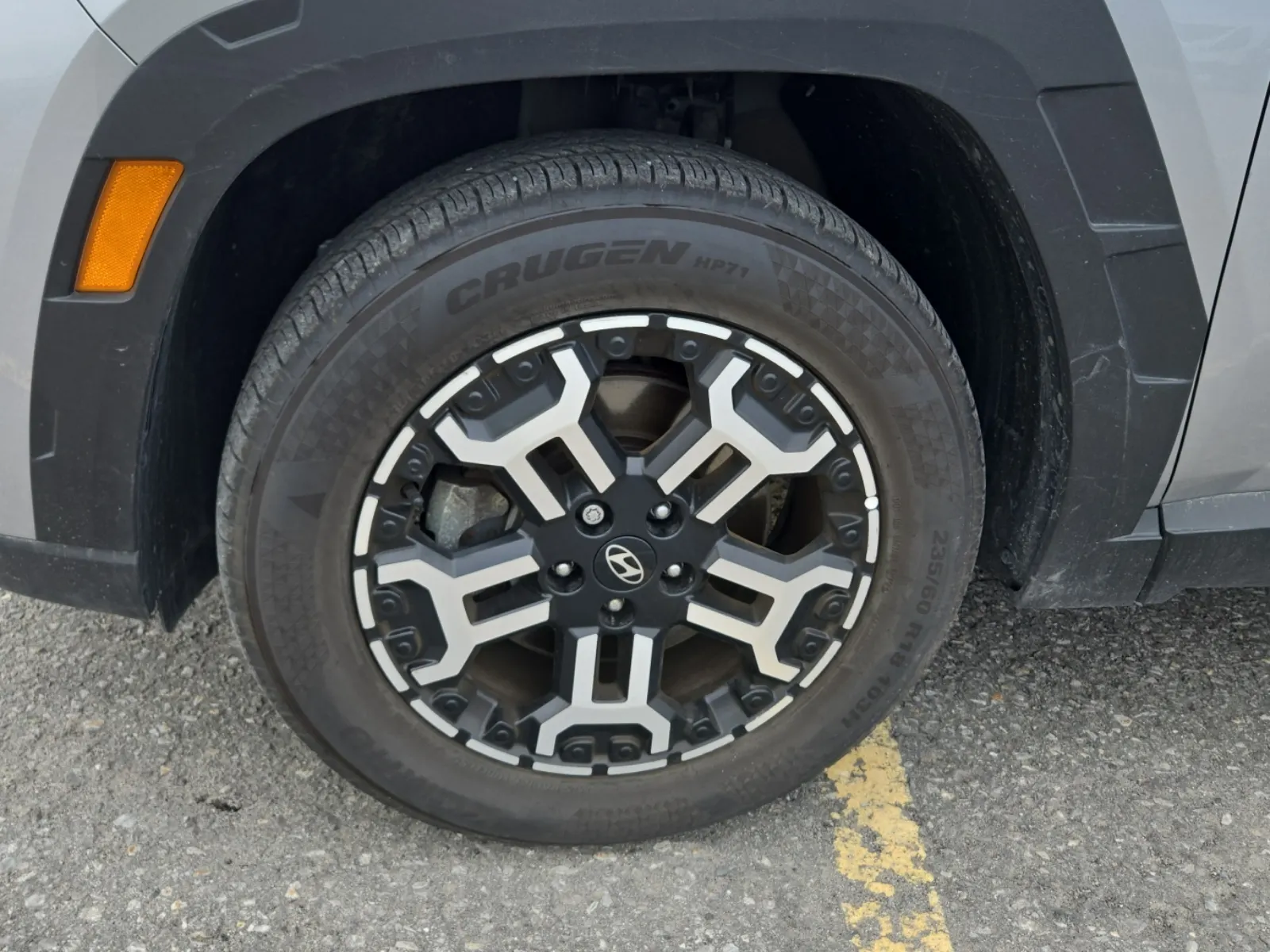 Front driver wheel/tire photo