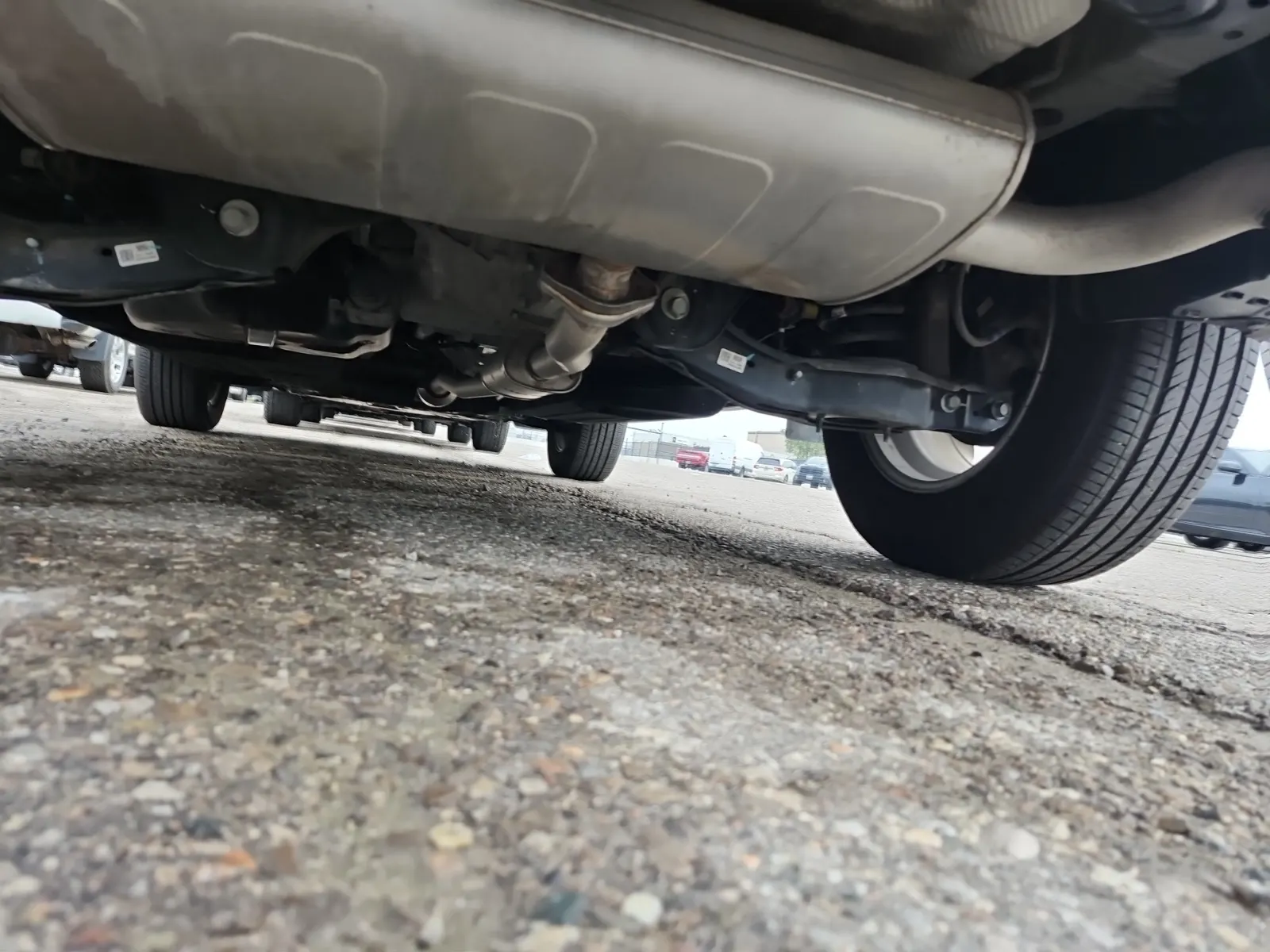 Undercarriage - Rear Photo
