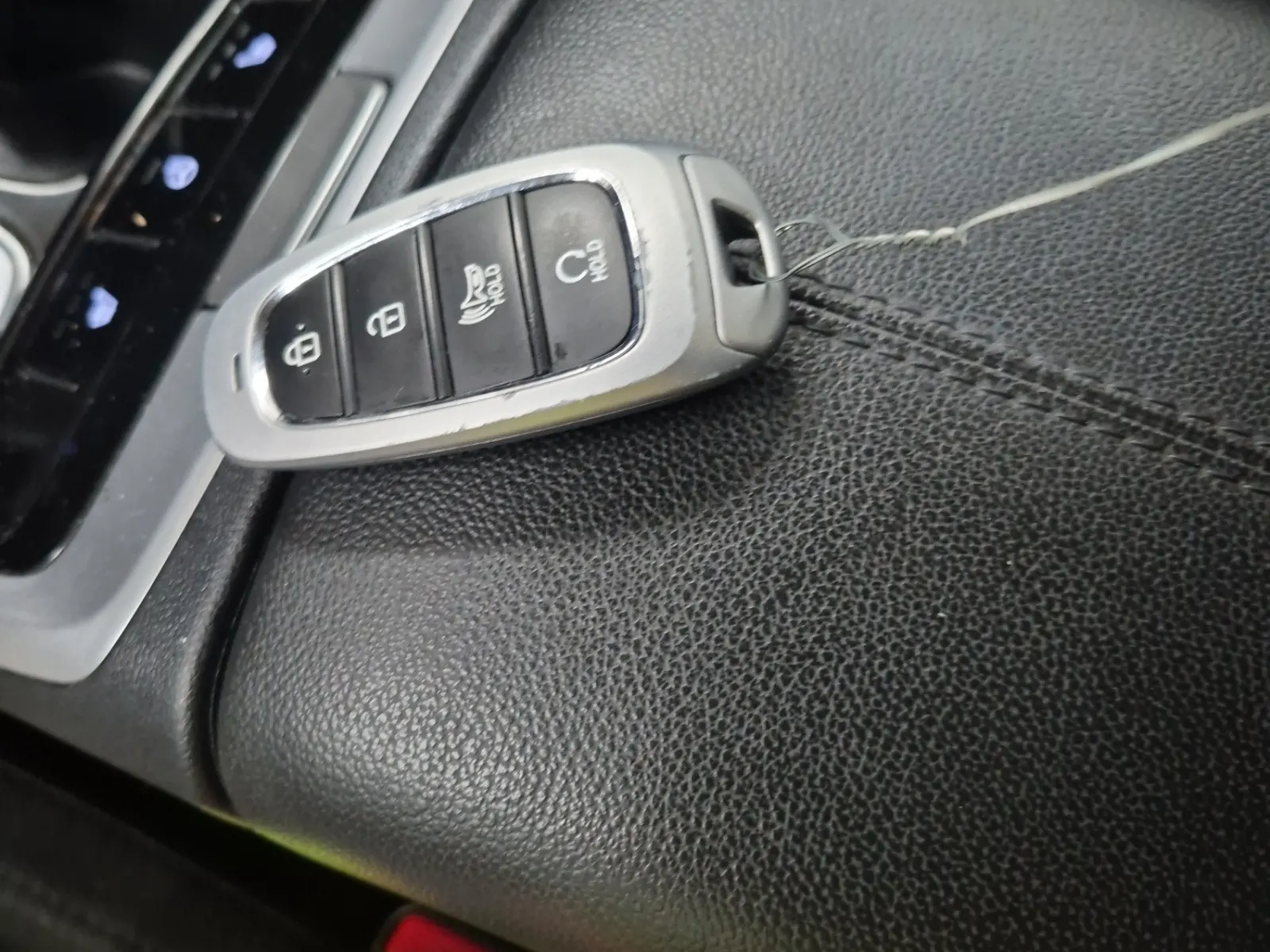 Keys/Fobs/Manual Photo