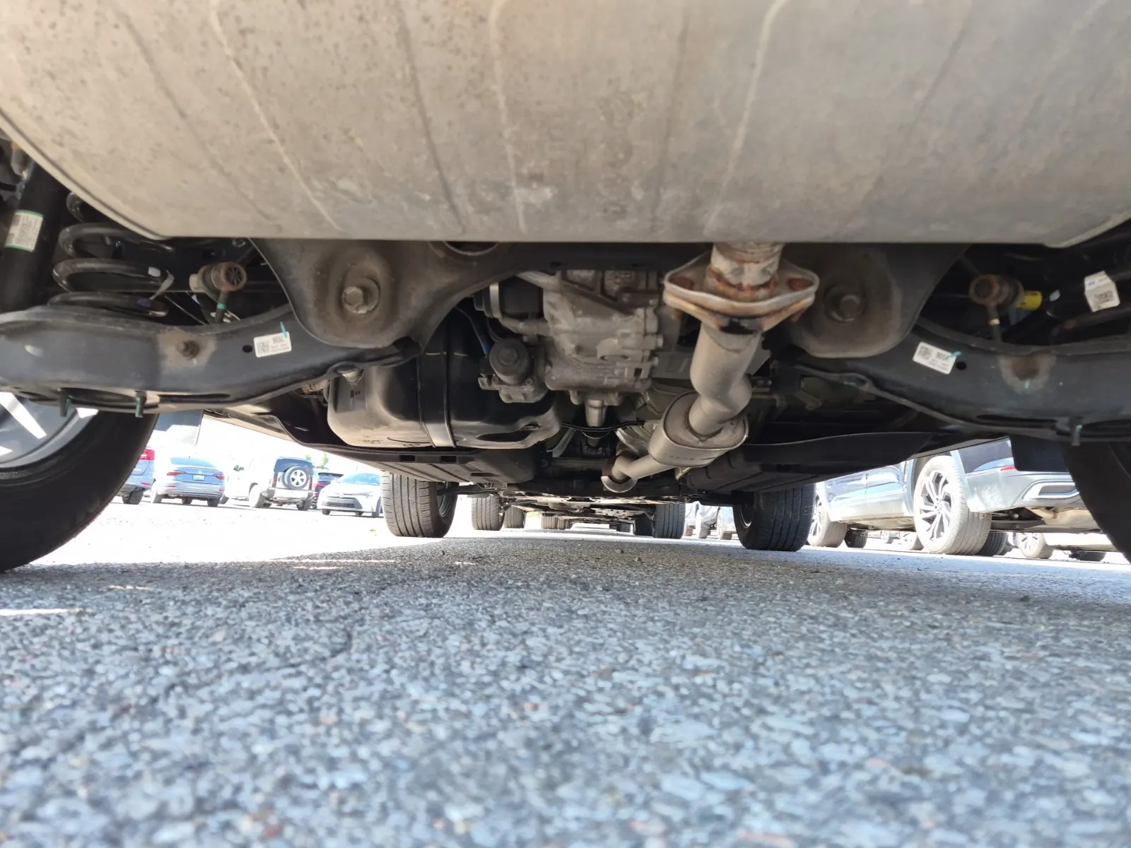 Undercarriage - Rear Photo