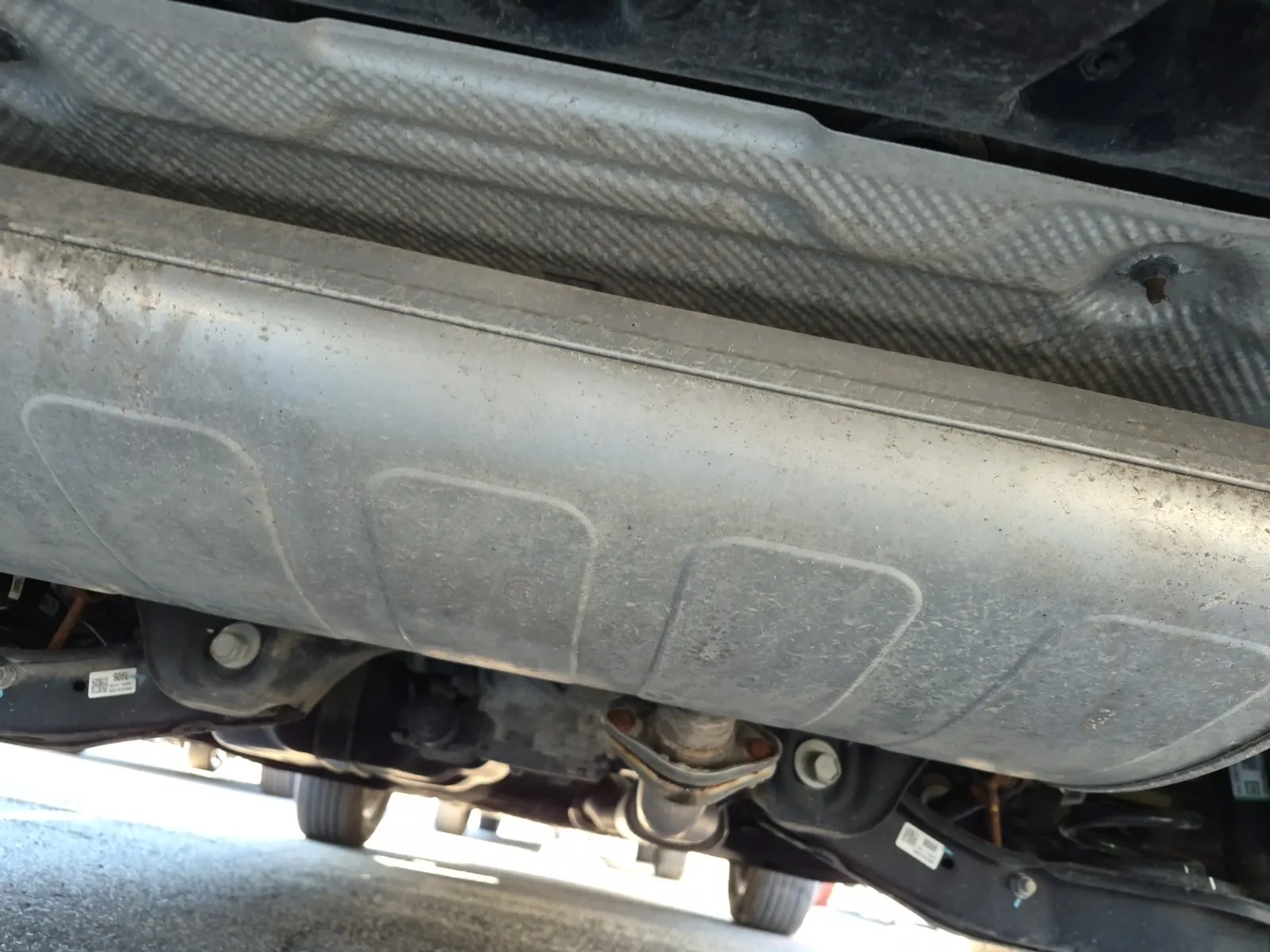 Undercarriage - Rear Photo