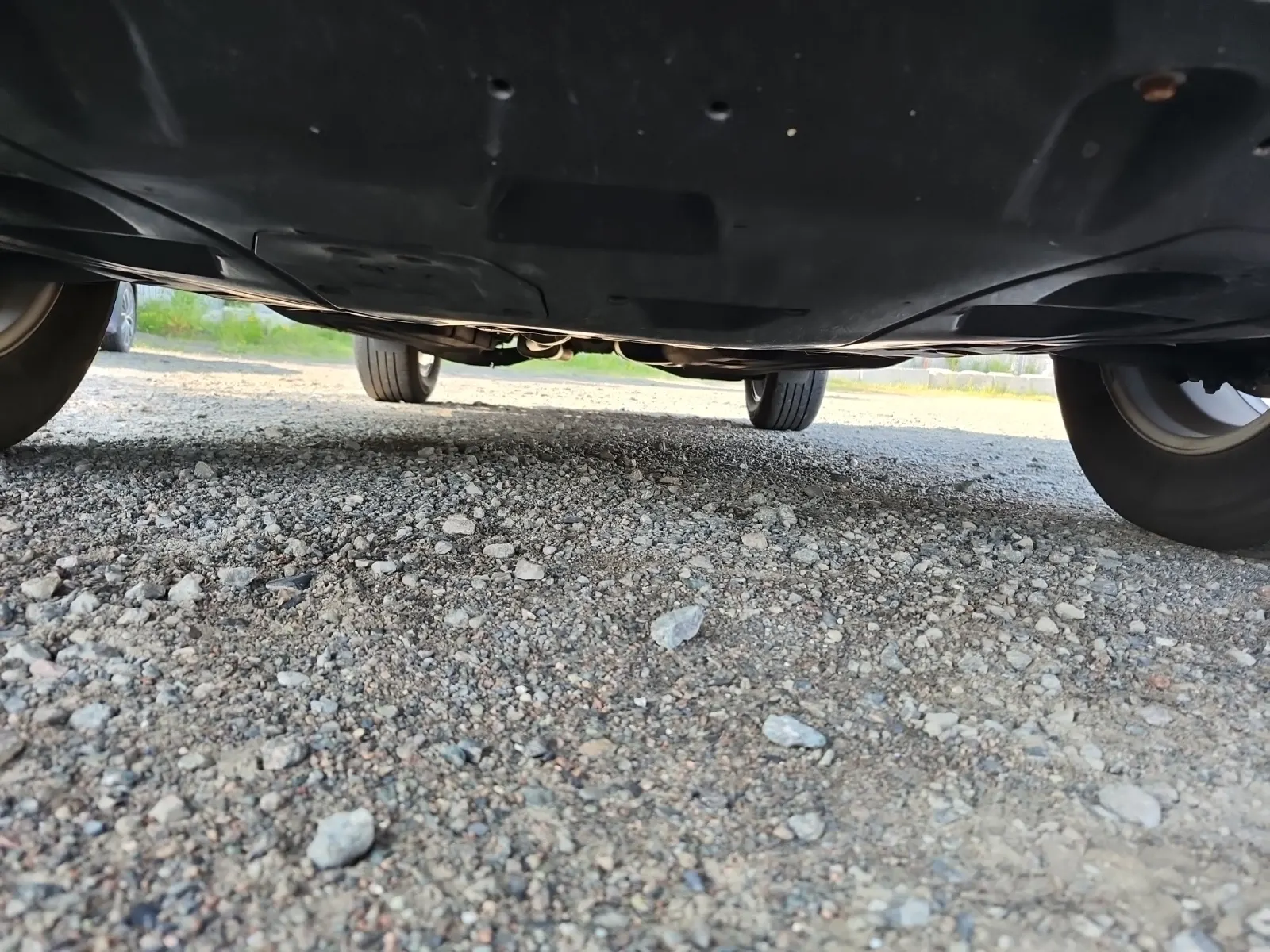 Undercarriage - Front Photo