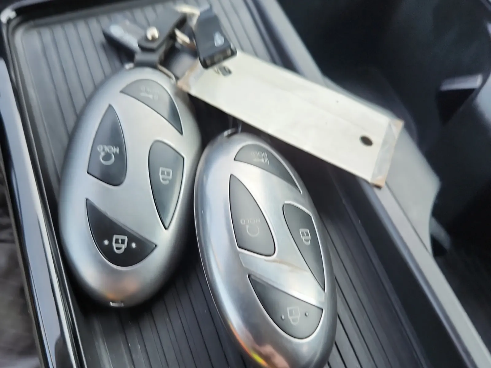 Keys/Fobs/Manual Photo