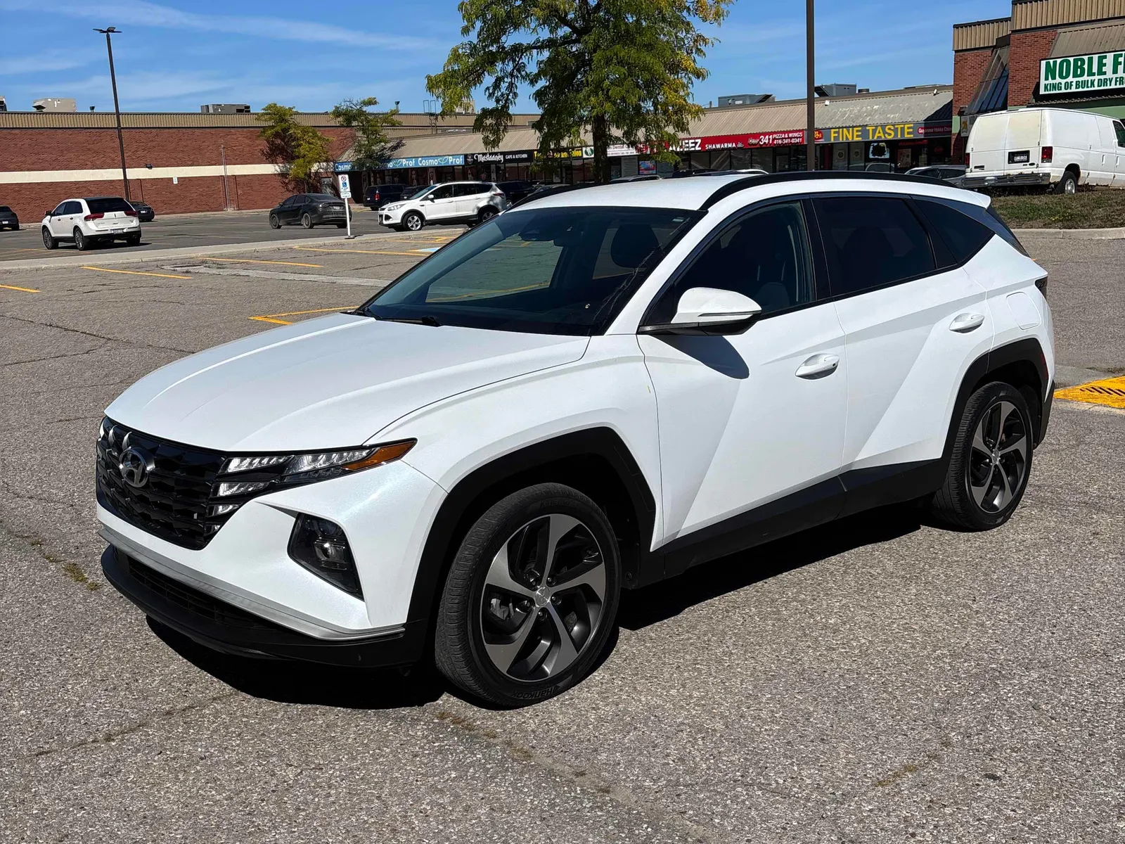 3/4 Front (Main image)