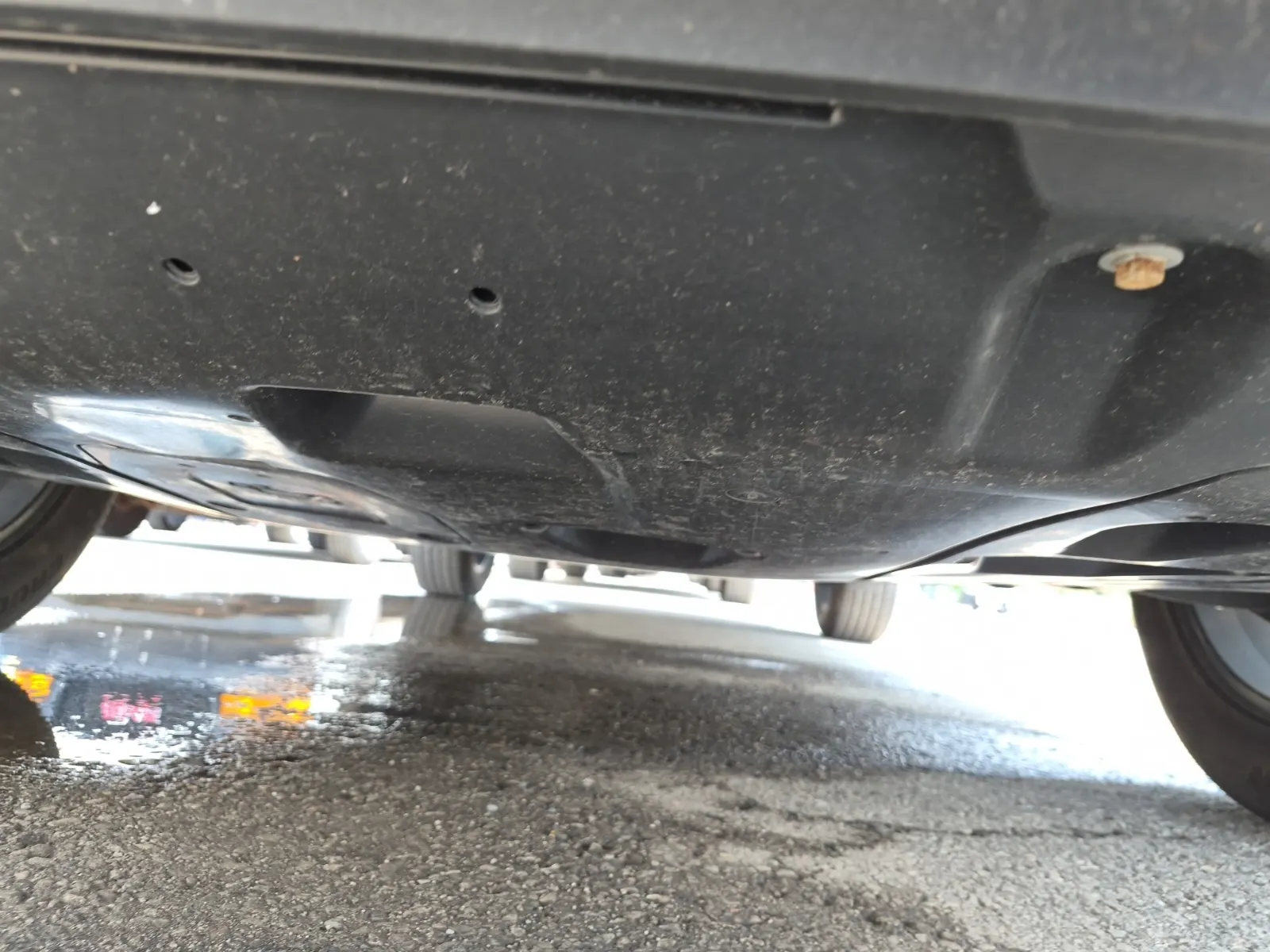 Undercarriage - Front Photo